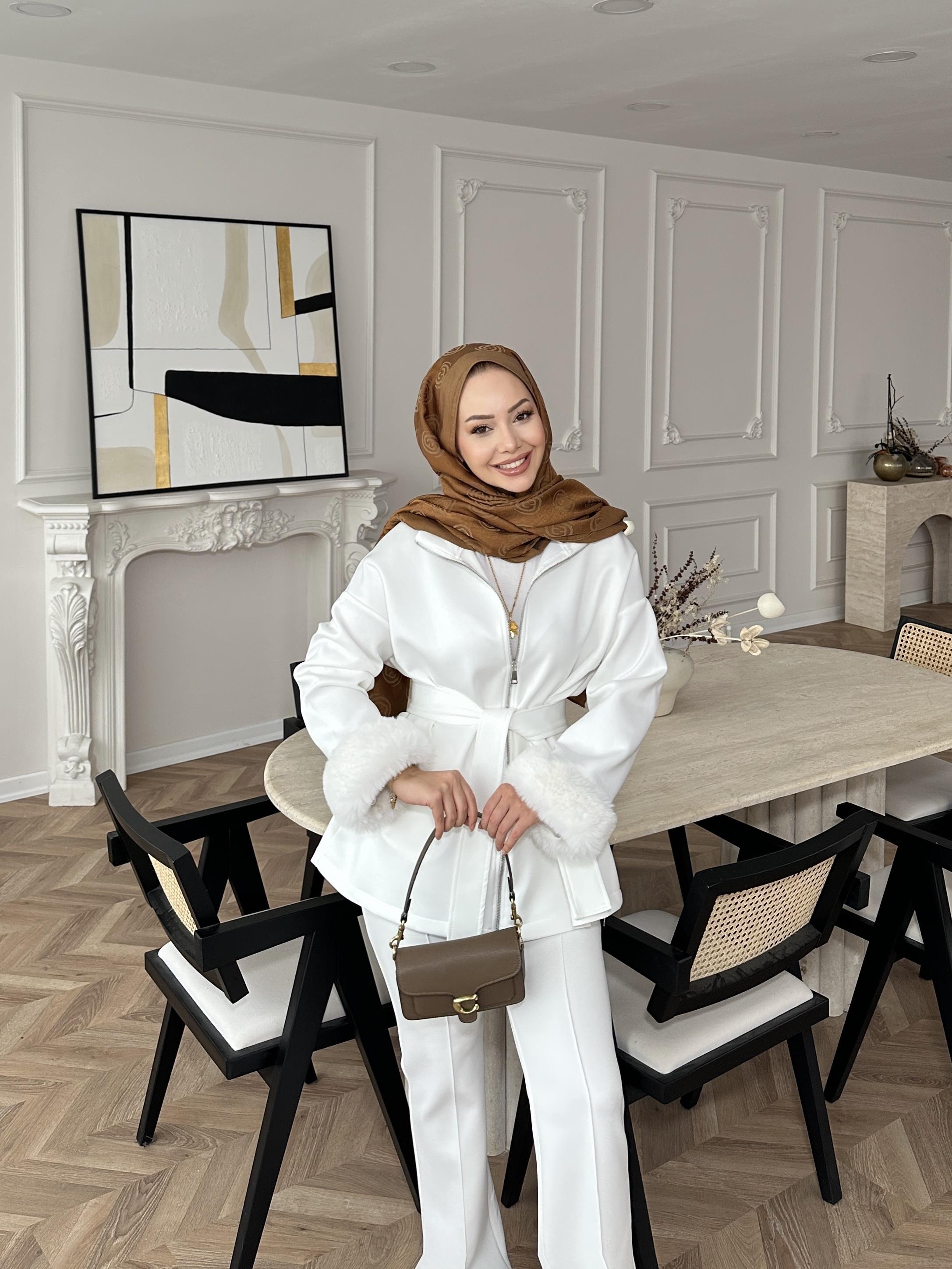 Tara Kürklü Scuba Takım Beyaz