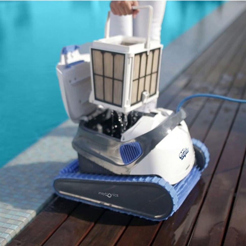 Dolphin S200 havuz robotunun yüksek performanslı filtreleme sistemi.
