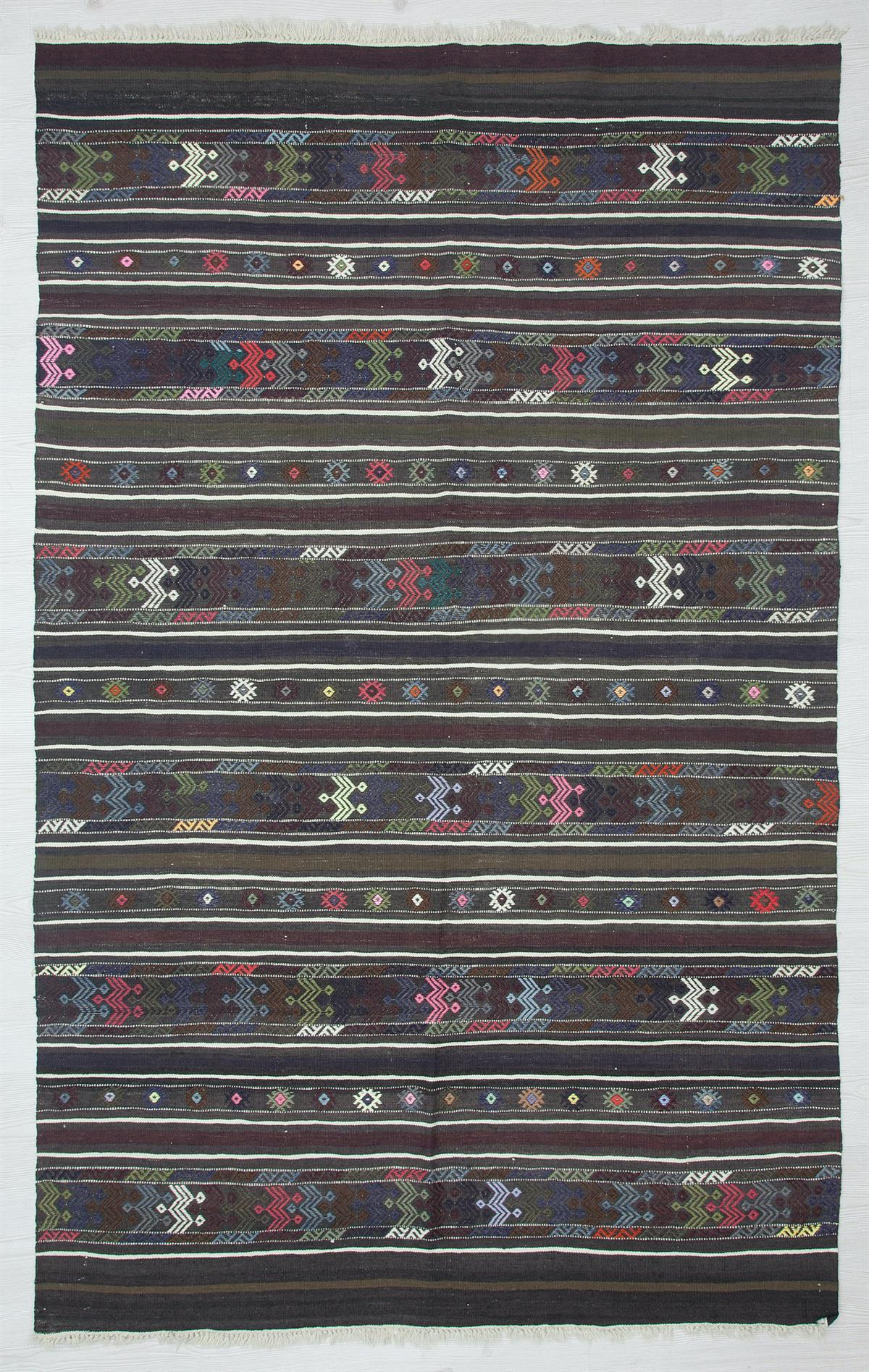 Balıkesir Kilim Rug (4.6 x 7.2 ft)