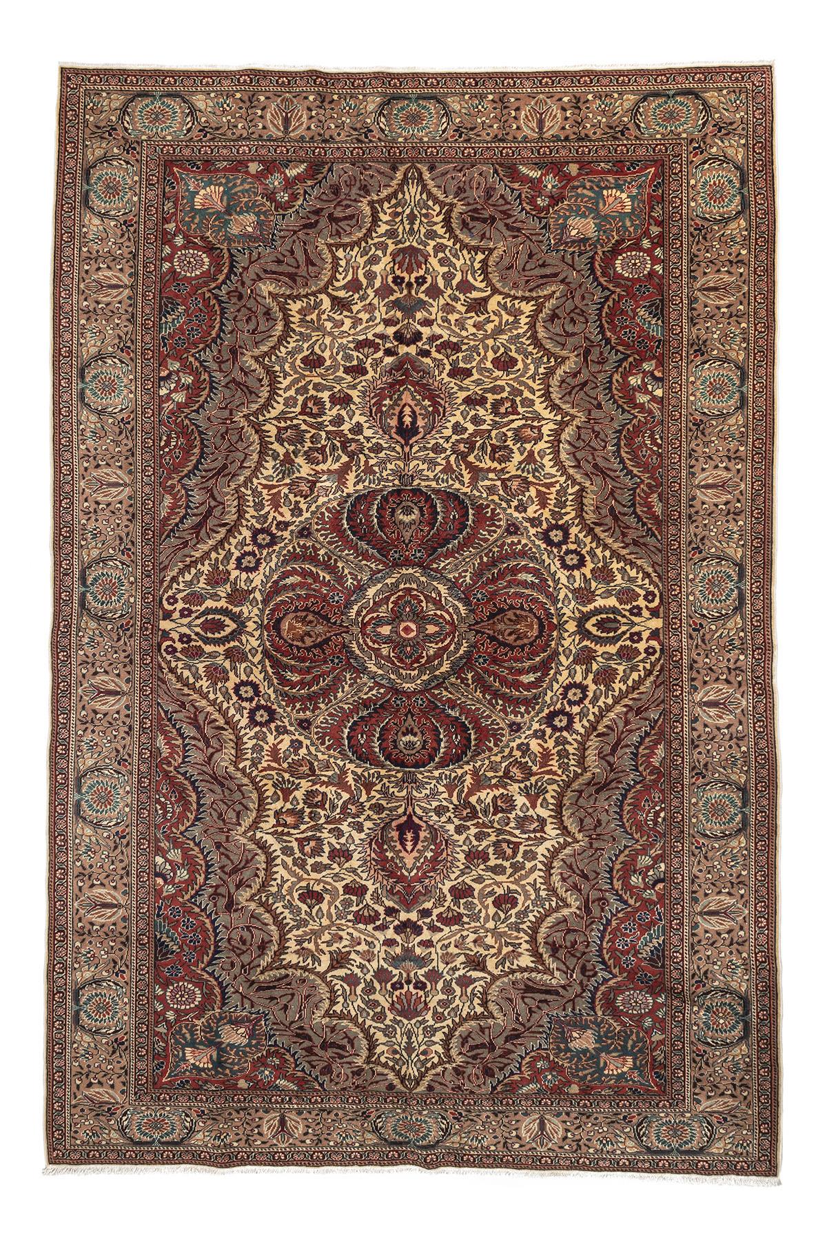 Sivas Kilim Rug (2.5 x 6.6 ft) | KILIM WHOLESALE - Vintage Handmade Pillows - Vintage Handmade Kilim Rugs - It is 100% wool. Artistic and historical rugs. Old handwoven rugs. - Online hand woven rugs and kilim cushions sales. Shipping to all ove