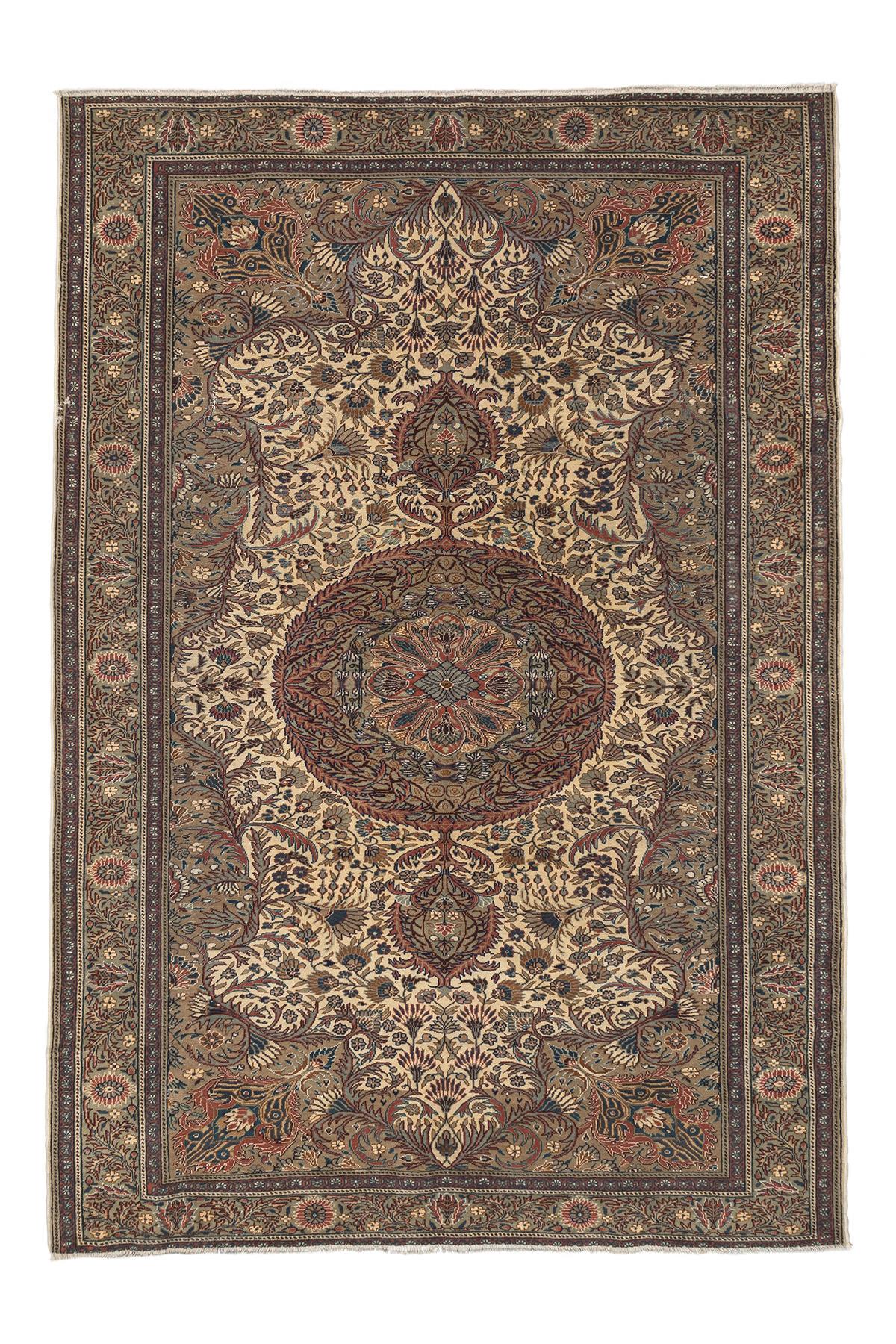 Sivas Kilim Rug (2.5 x 6.6 ft) | KILIM WHOLESALE - Vintage Handmade Pillows - Vintage Handmade Kilim Rugs - It is 100% wool. Artistic and historical rugs. Old handwoven rugs. - Online hand woven rugs and kilim cushions sales. Shipping to all ove