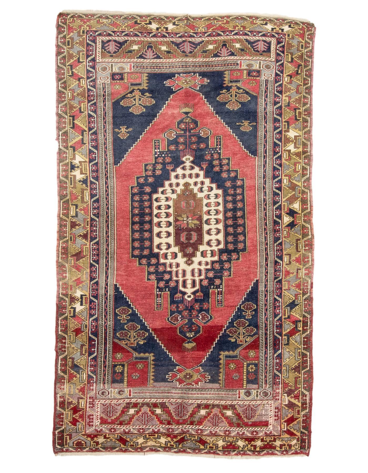 Geometric Vintage Turkish Wool Rug - 5`2