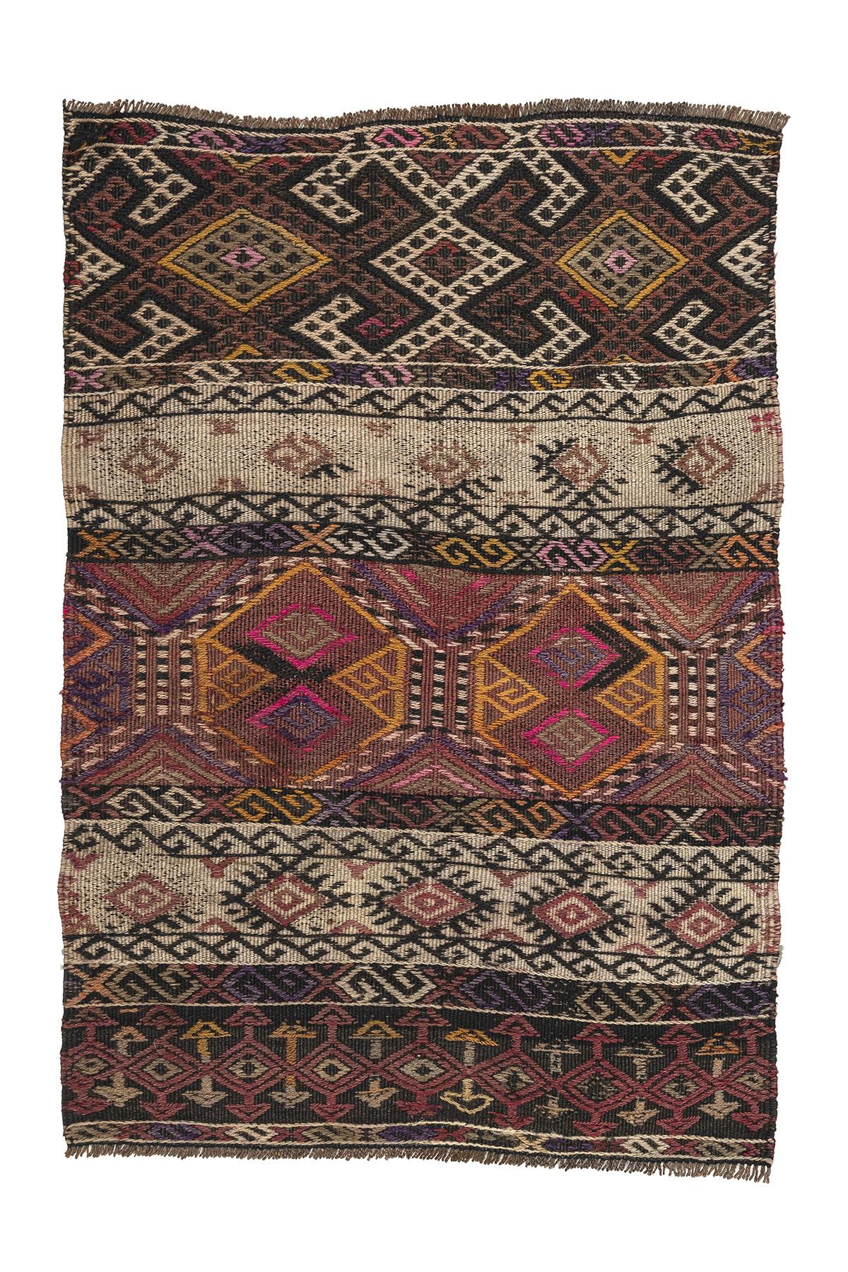 Kars kilim rug