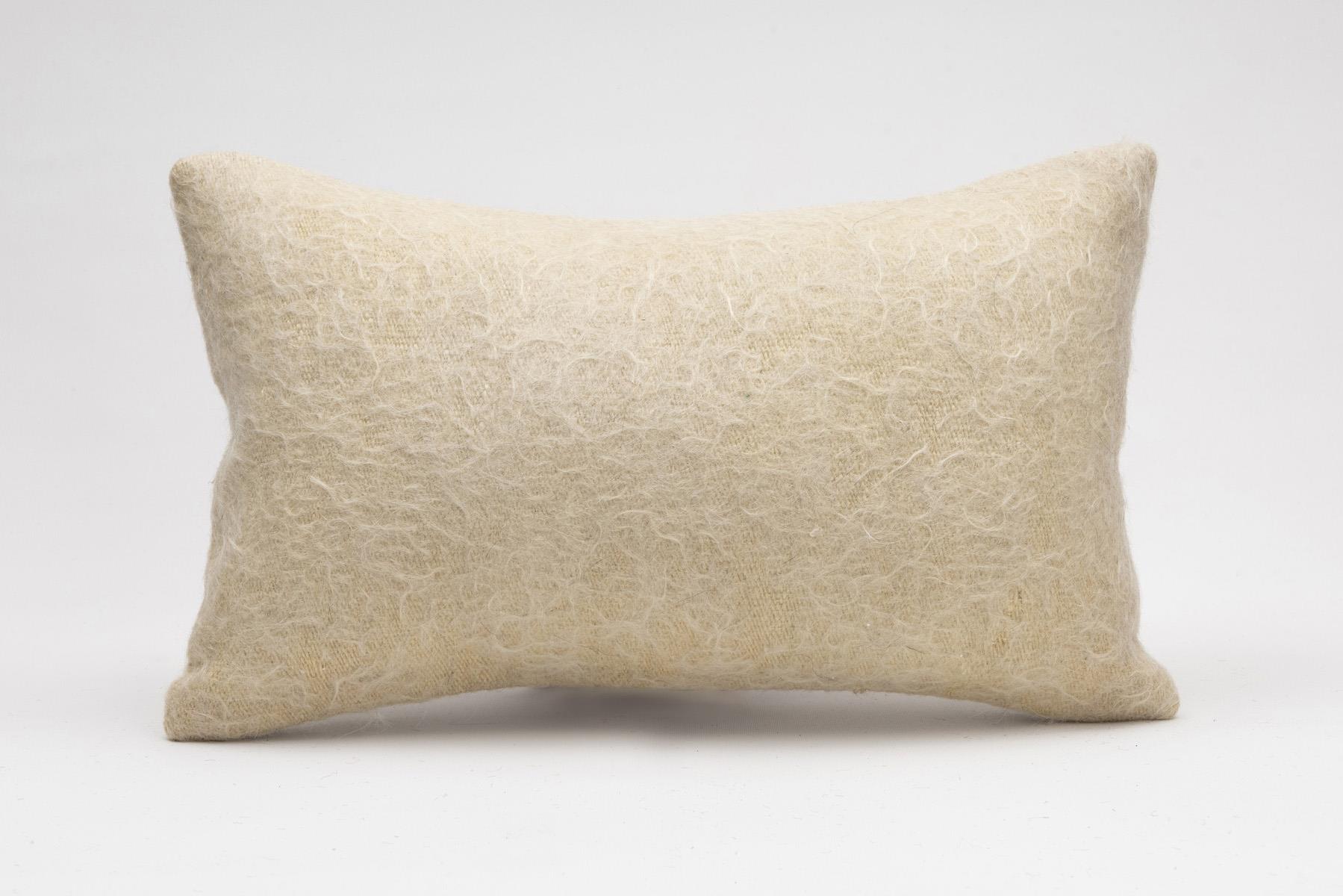 12''20'' (30x50 cm) Kilim Pillows - Vintage Handmade Kilim Pillows - Vintage Handmade Kilim Rugs - It is 100% wool. Artistic and historical rugs. Old handwoven rugs.