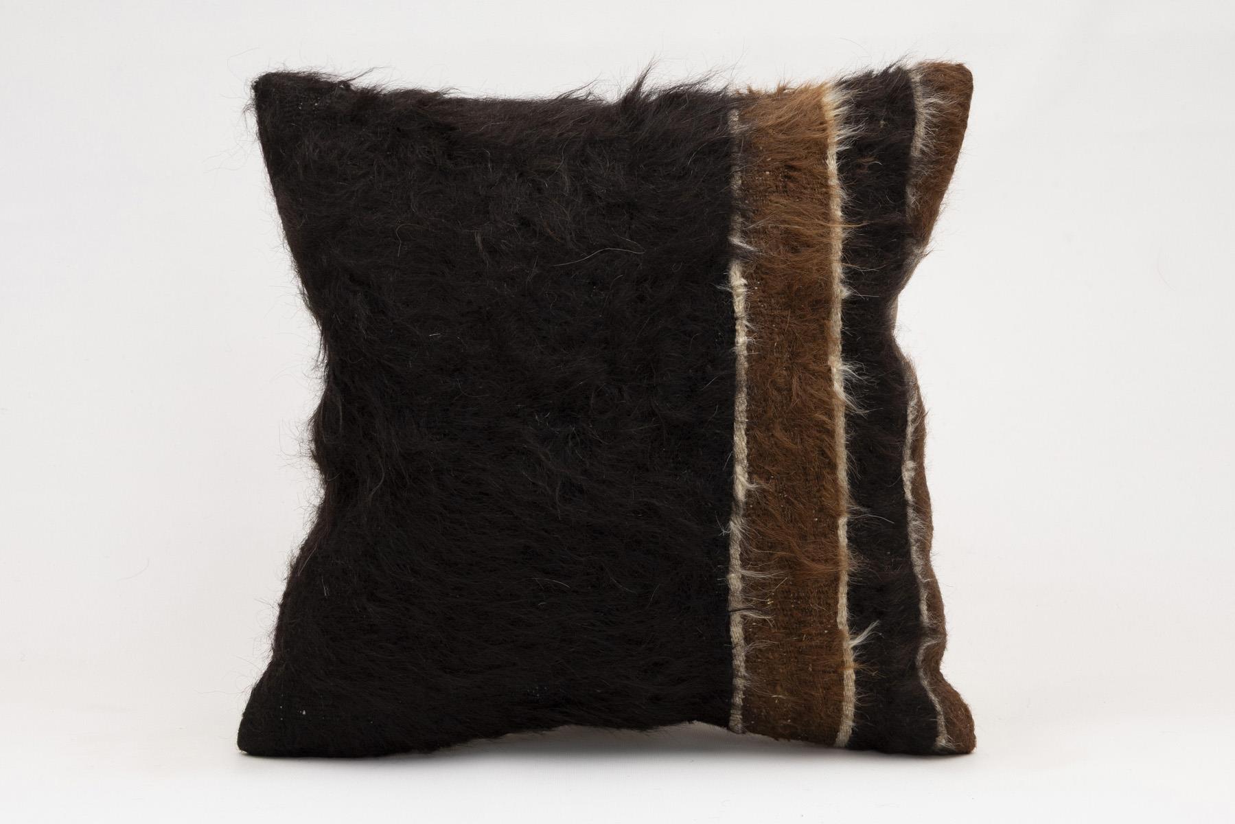 16x16 inches (40x40 cm) Kilim Pillow | KILIM WHOLESALE - Vintage Handmade Pillows - Vintage Handmade Kilim Rugs - It is 100% wool. Artistic and historical rugs. Old handwoven rugs. - Online hand woven rugs and kilim cushions sales. Shipping to a