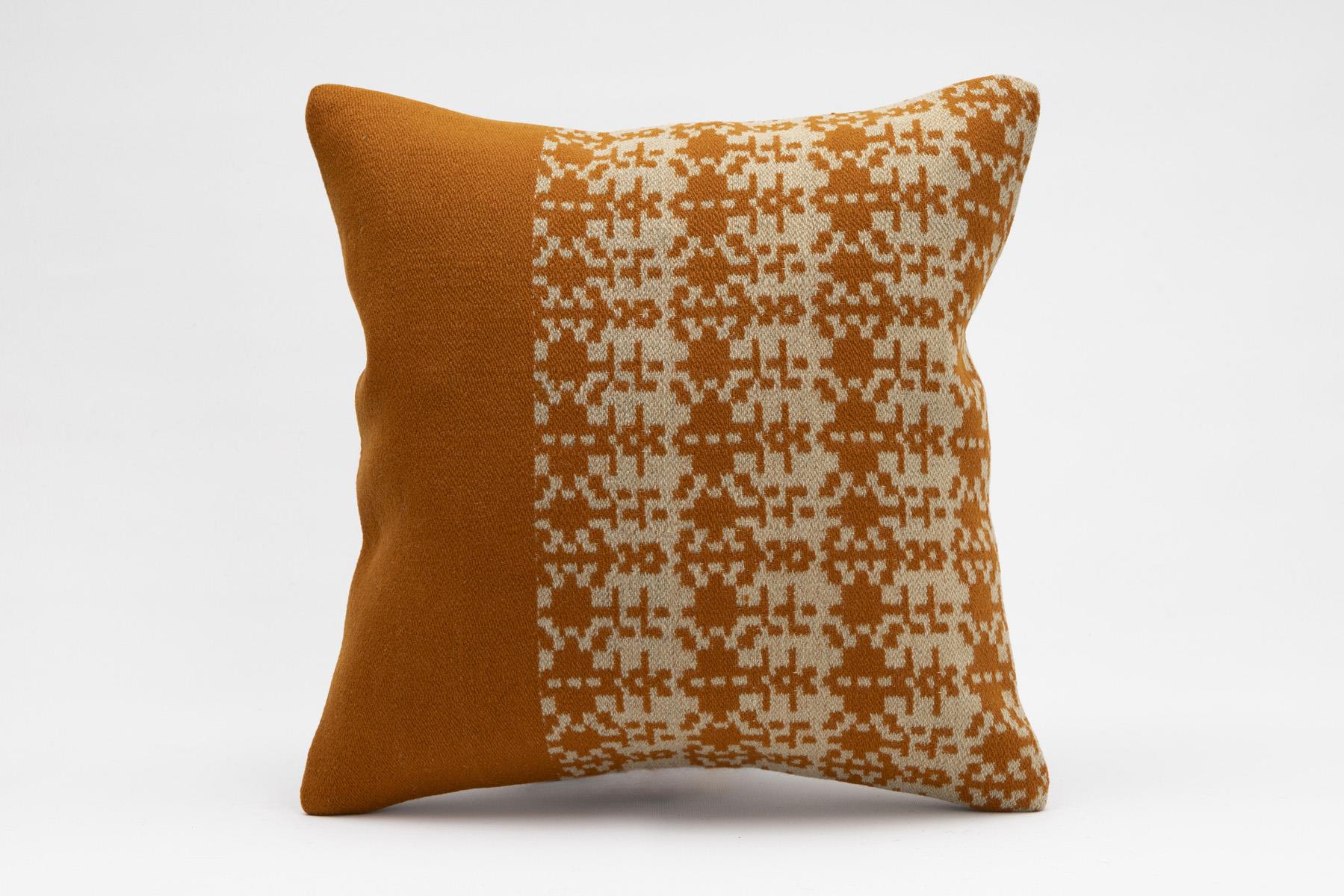 16''16'' (40x40 cm) Kilim Pillows - Vintage Handmade Kilim Pillows - Vintage Handmade Kilim Rugs - It is 100% wool. Artistic and historical rugs. Old handwoven rugs.