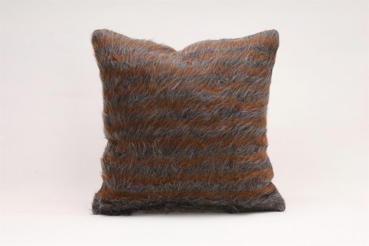 16''16'' (40x40 cm) Kilim Pillows - Vintage Handmade Kilim Pillows - Vintage Handmade Kilim Rugs - It is 100% wool. Artistic and historical rugs. Old handwoven rugs.