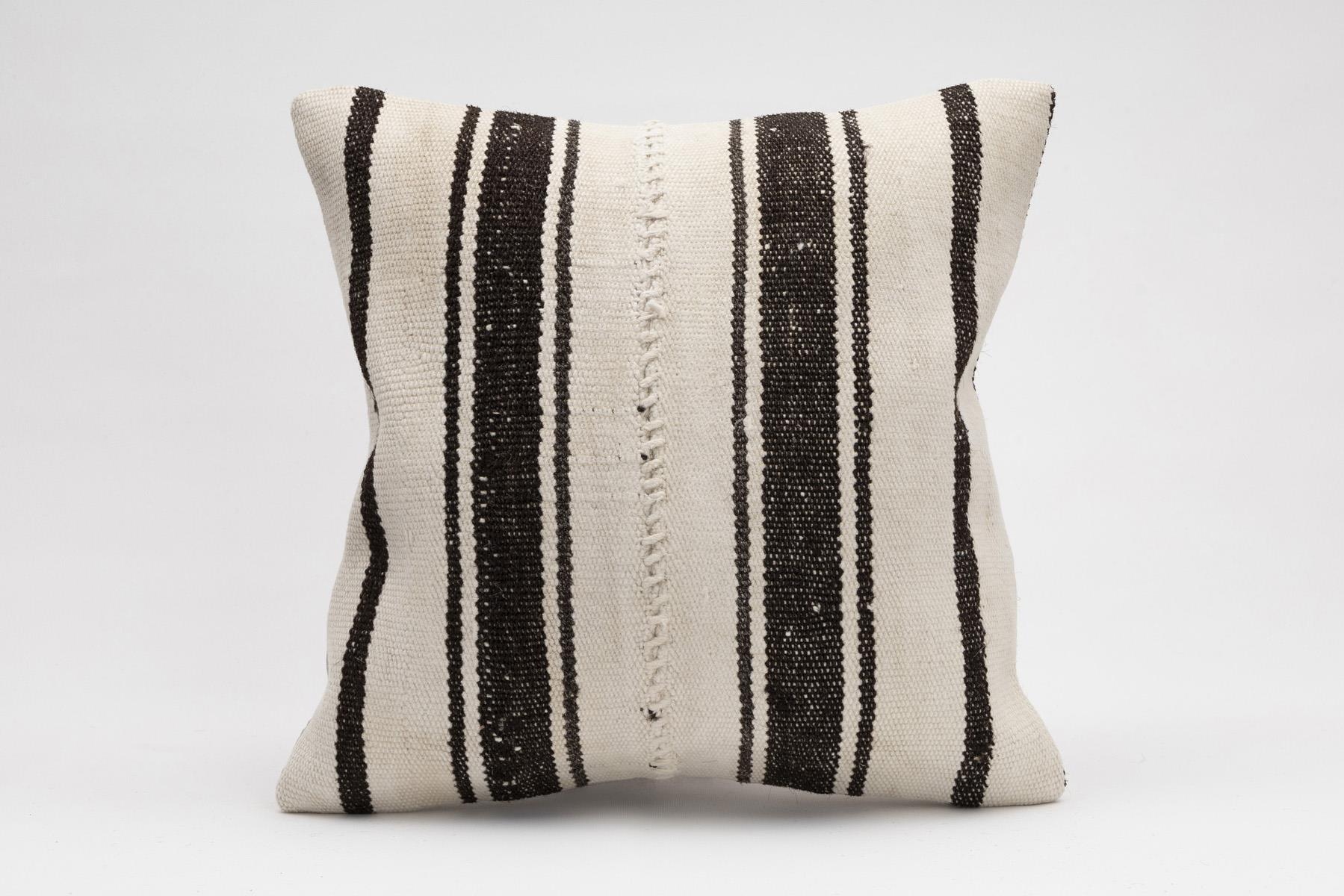 16''16'' (40x40 cm) Kilim Pillows - Vintage Handmade Kilim Pillows - Vintage Handmade Kilim Rugs - It is 100% wool. Artistic and historical rugs. Old handwoven rugs.