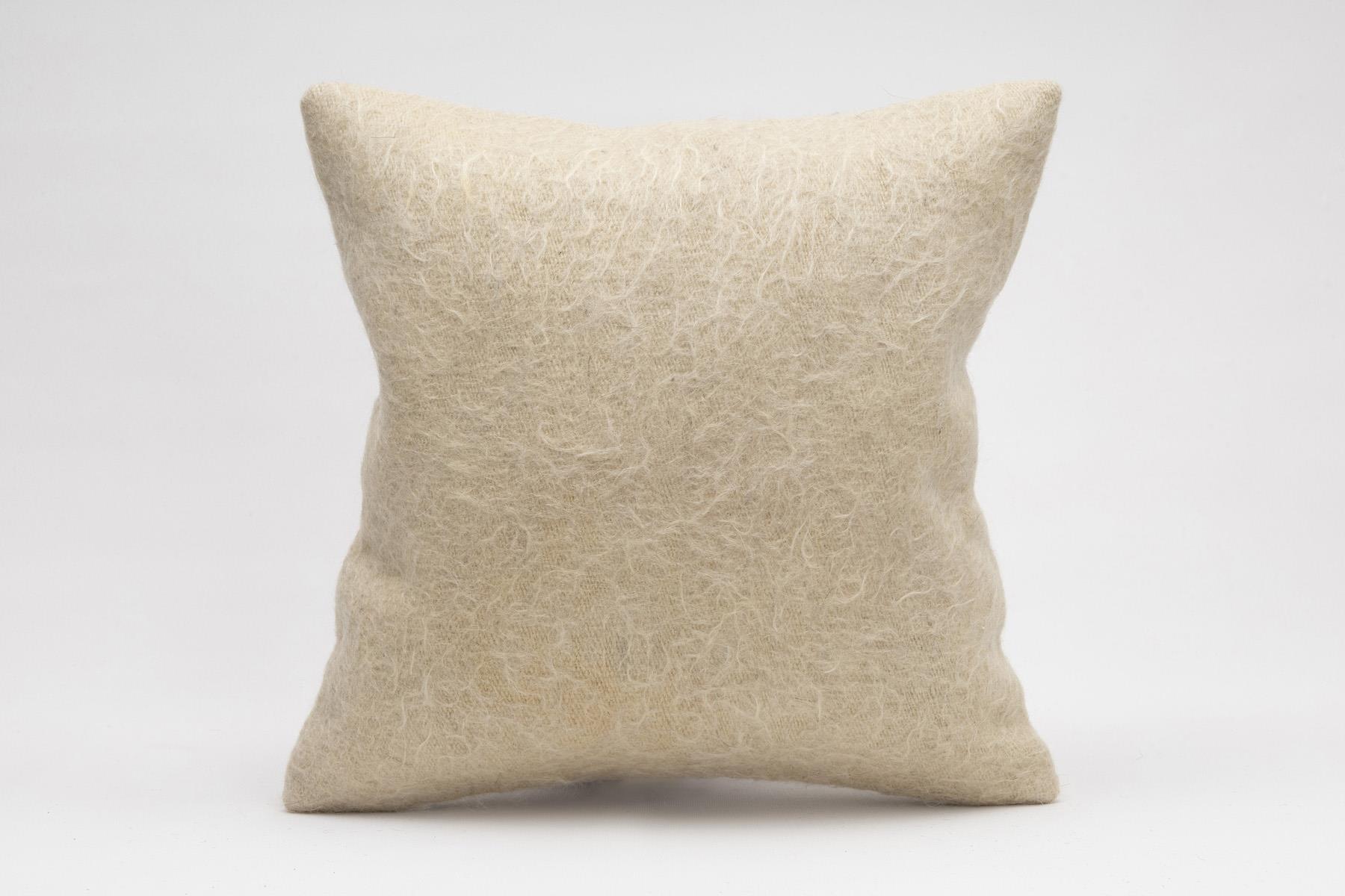 16''16'' (40x40 cm) Kilim Pillows - Vintage Handmade Kilim Pillows - Vintage Handmade Kilim Rugs - It is 100% wool. Artistic and historical rugs. Old handwoven rugs.