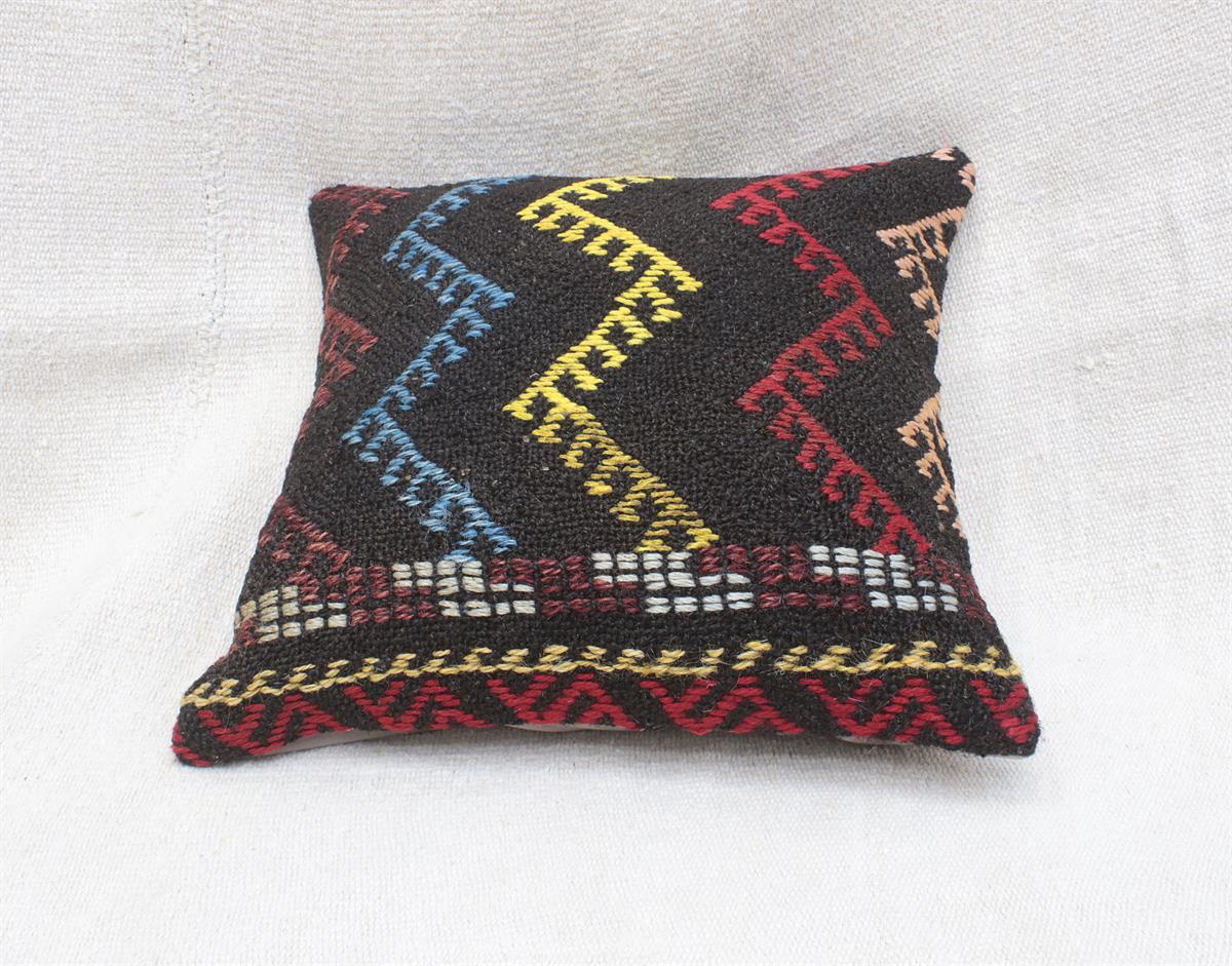 16''16'' (40x40 cm) Kilim Pillows - Vintage Handmade Kilim Pillows - Vintage Handmade Kilim Rugs - It is 100% wool. Artistic and historical rugs. Old handwoven rugs.