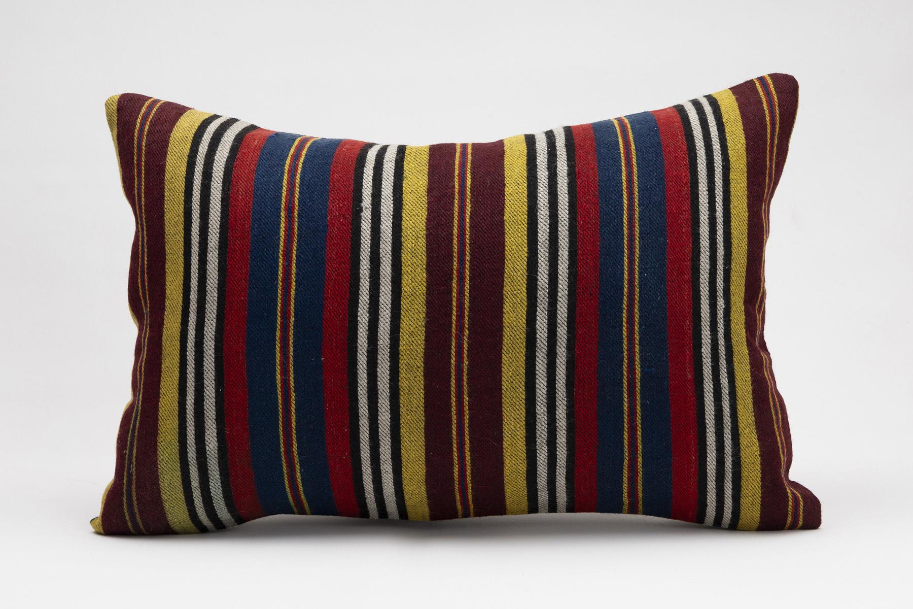 16''24'' (40x60 cm) Kilim Pillows - Vintage Handmade Kilim Pillows - Vintage Handmade Kilim Rugs - It is 100% wool. Artistic and historical rugs. Old handwoven rugs.