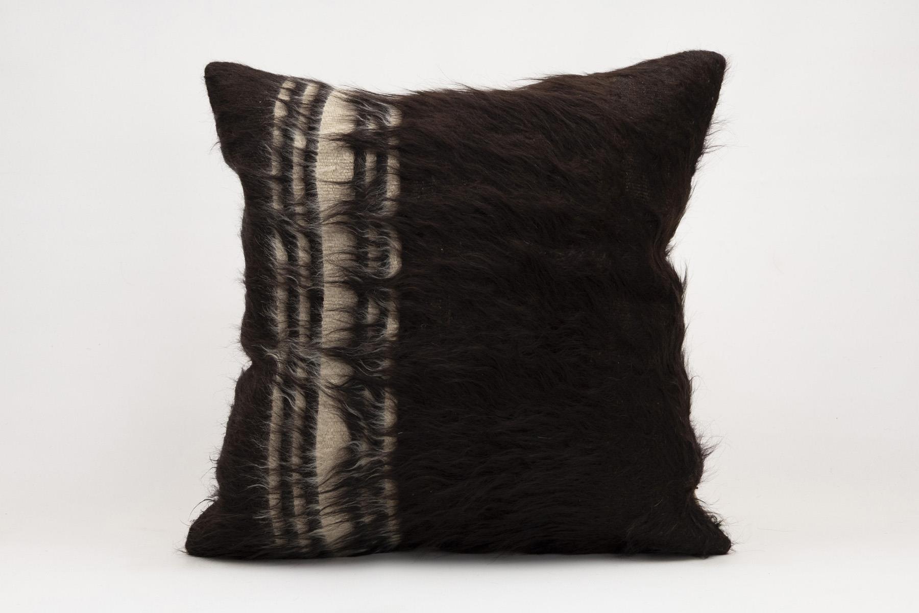 20x20 inches (50x50 cm) Kilim Pillow | KILIM WHOLESALE - Vintage Handmade Pillows - Vintage Handmade Kilim Rugs - It is 100% wool. Artistic and historical rugs. Old handwoven rugs. - Online hand woven rugs and kilim cushions sales. Shipping to a