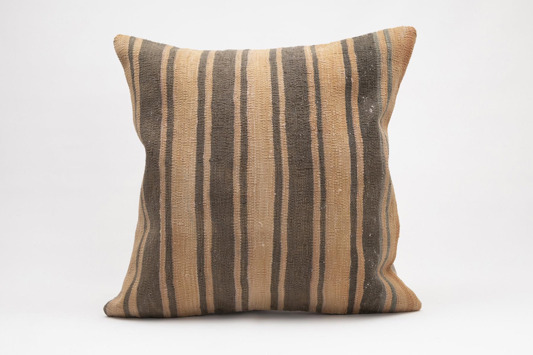 20''20'' (50x50 cm) Kilim Pillows - Vintage Handmade Kilim Pillows - Vintage Handmade Kilim Rugs - It is 100% wool. Artistic and historical rugs. Old handwoven rugs.