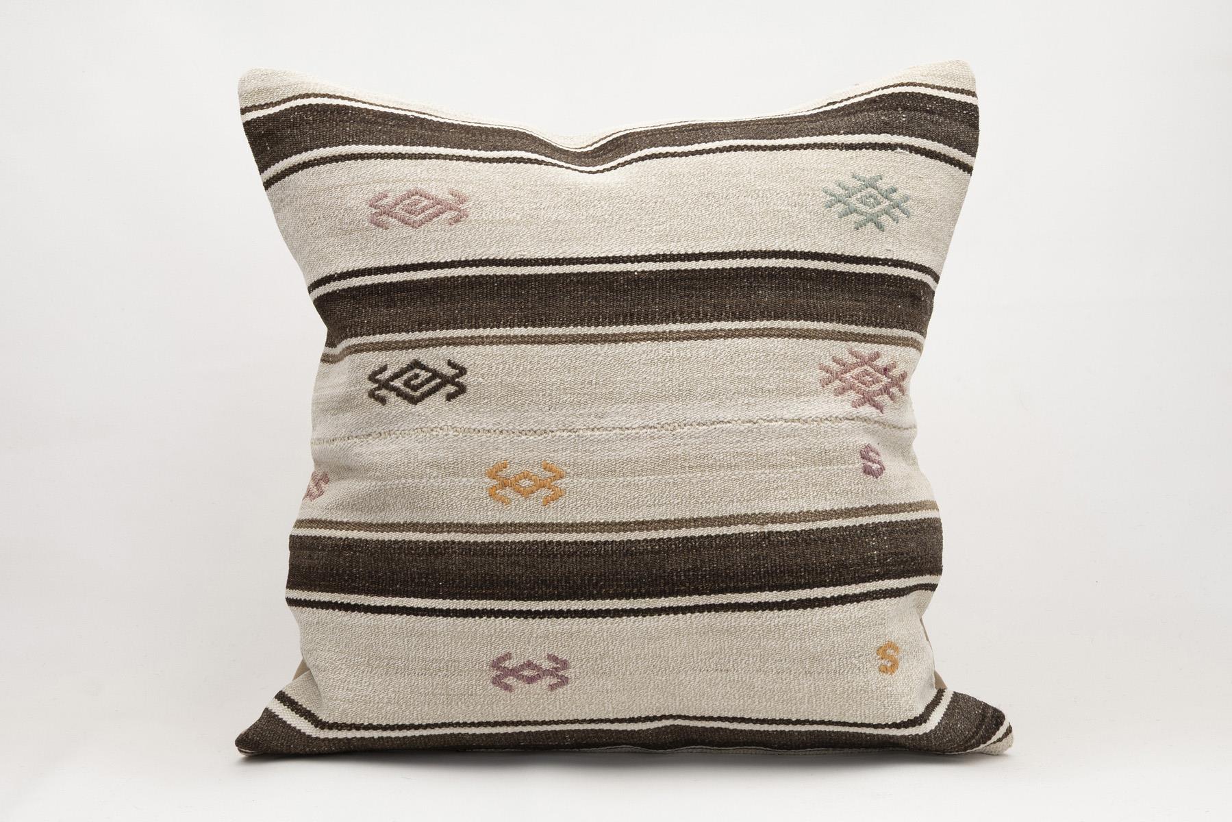 16x24 inches (40x60 cm) Kilim Pillow | KILIM WHOLESALE - Vintage Handmade Pillows - Vintage Handmade Kilim Rugs - It is 100% wool. Artistic and historical rugs. Old handwoven rugs. - Online hand woven rugs and kilim cushions sales. Shipping to a