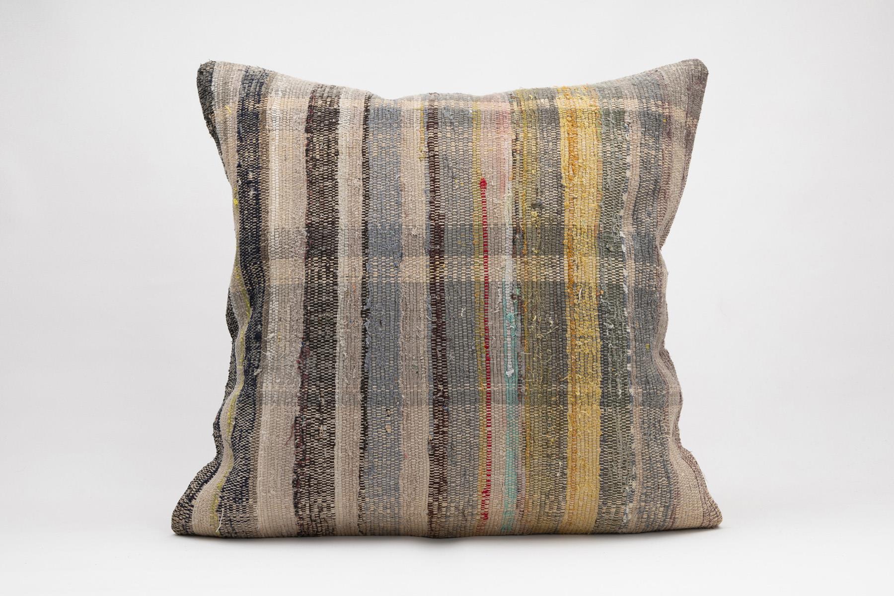 16x24 inches (40x60 cm) Kilim Pillow | KILIM WHOLESALE - Vintage Handmade Pillows - Vintage Handmade Kilim Rugs - It is 100% wool. Artistic and historical rugs. Old handwoven rugs. - Online hand woven rugs and kilim cushions sales. Shipping to a