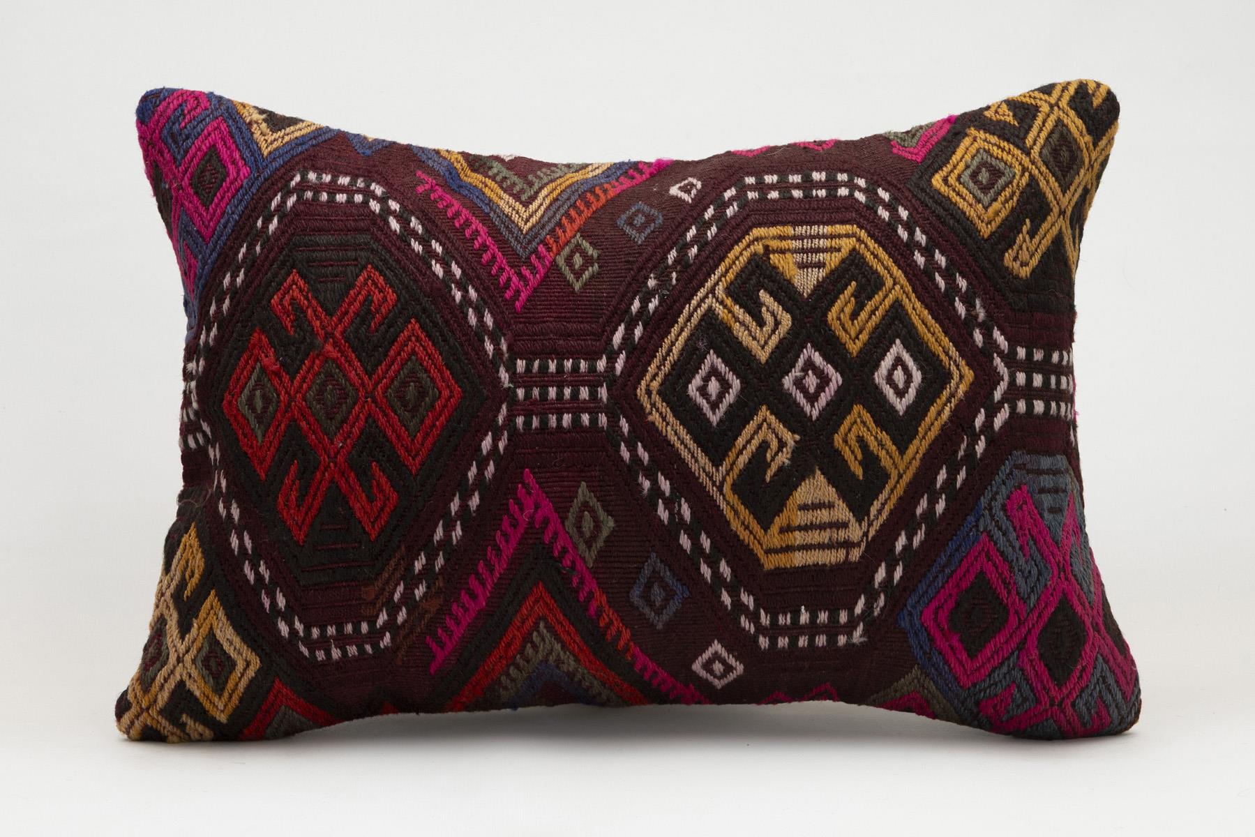 16x24 inches (40x60 cm) Kilim Pillow | KILIM WHOLESALE - Vintage Handmade Pillows - Vintage Handmade Kilim Rugs - It is 100% wool. Artistic and historical rugs. Old handwoven rugs. - Online hand woven rugs and kilim cushions sales. Shipping to a