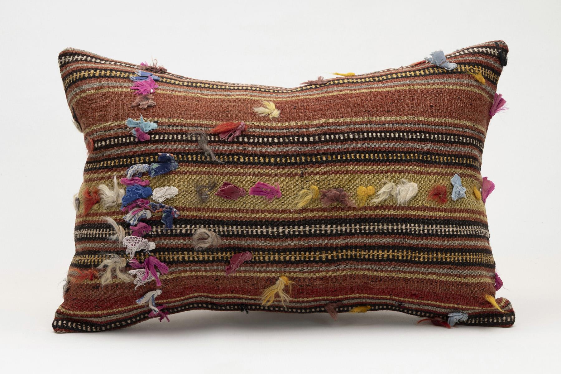 16x24 inches (40x60 cm) Kilim Pillow | KILIM WHOLESALE - Vintage Handmade Pillows - Vintage Handmade Kilim Rugs - It is 100% wool. Artistic and historical rugs. Old handwoven rugs. - Online hand woven rugs and kilim cushions sales. Shipping to a