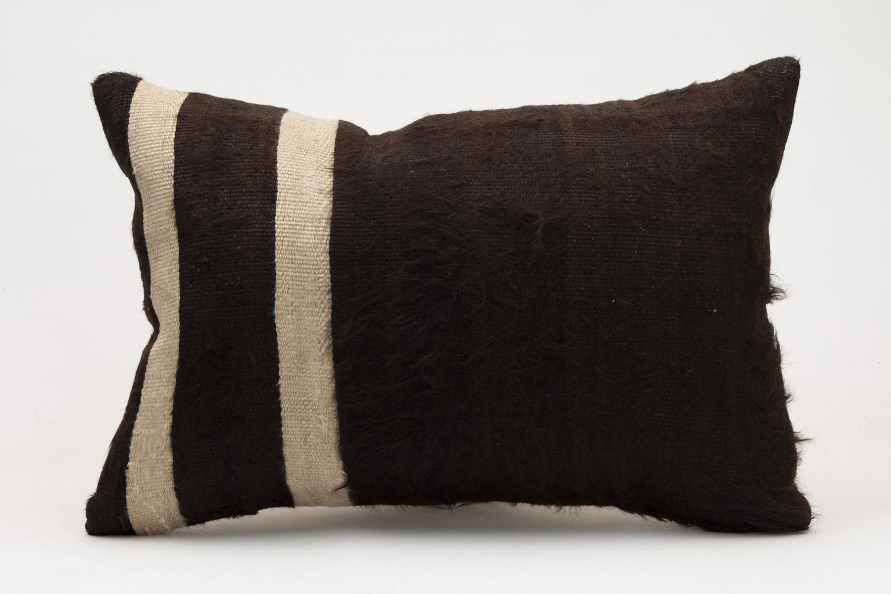 16x24 inches (40x60 cm) Kilim Pillow | KILIM WHOLESALE - Vintage Handmade Pillows - Vintage Handmade Kilim Rugs - It is 100% wool. Artistic and historical rugs. Old handwoven rugs. - Online hand woven rugs and kilim cushions sales. Shipping to a