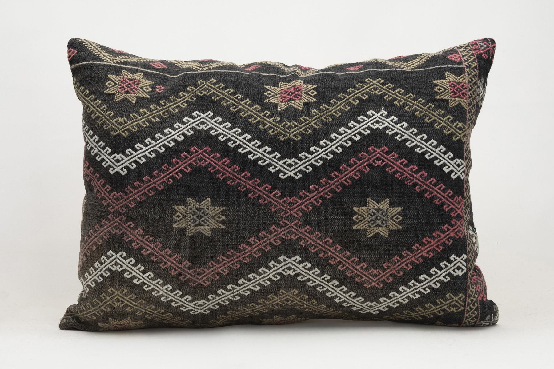 20''28'' (50x70 cm) Kilim Pillows - Vintage Handmade Kilim Pillows - Vintage Handmade Kilim Rugs - It is 100% wool. Artistic and historical rugs. Old handwoven rugs.