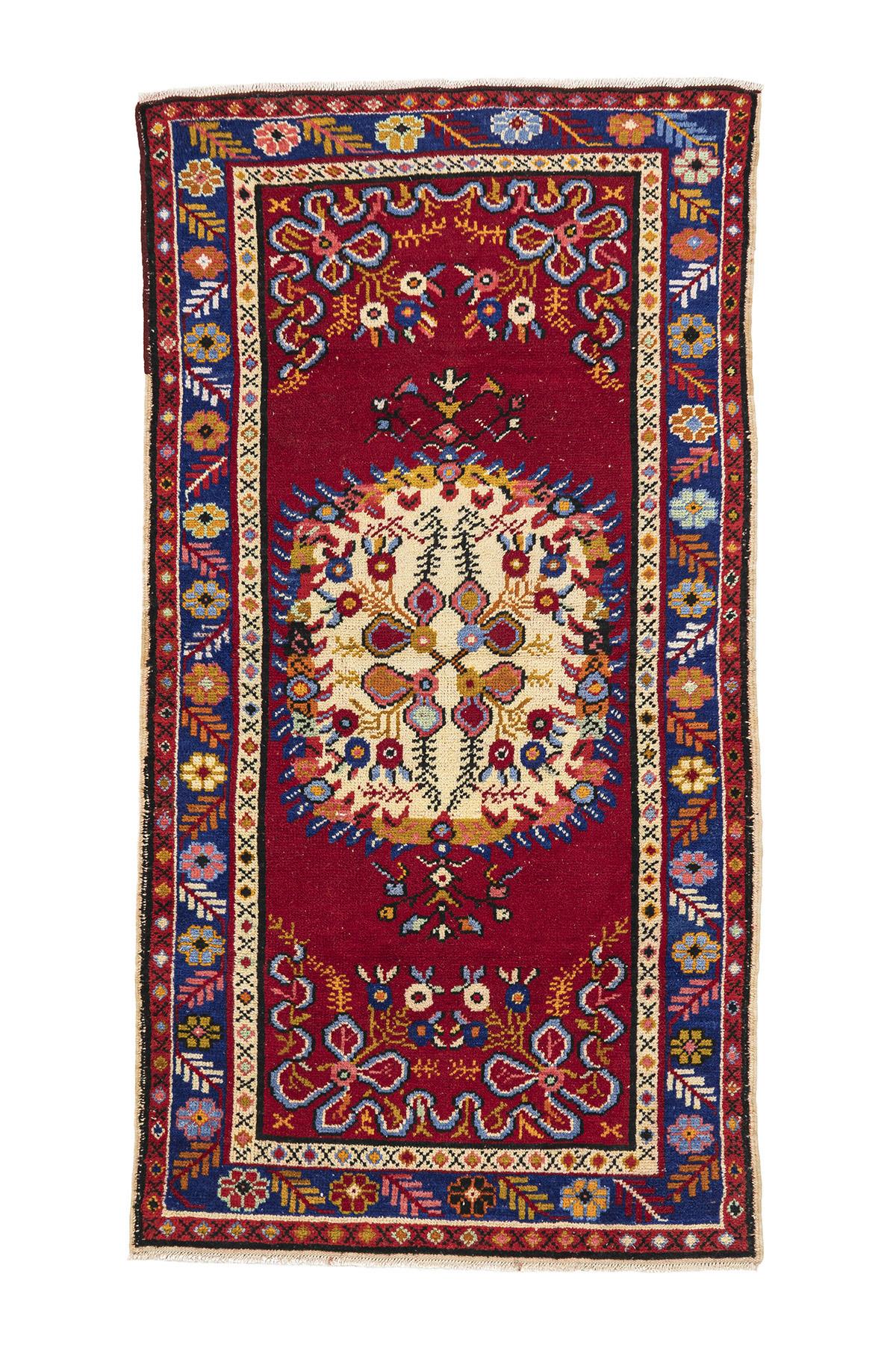 Sivas Kilim Rug (2.5 x 6.6 ft) | KILIM WHOLESALE - Vintage Handmade Pillows - Vintage Handmade Kilim Rugs - It is 100% wool. Artistic and historical rugs. Old handwoven rugs. - Online hand woven rugs and kilim cushions sales. Shipping to all ove