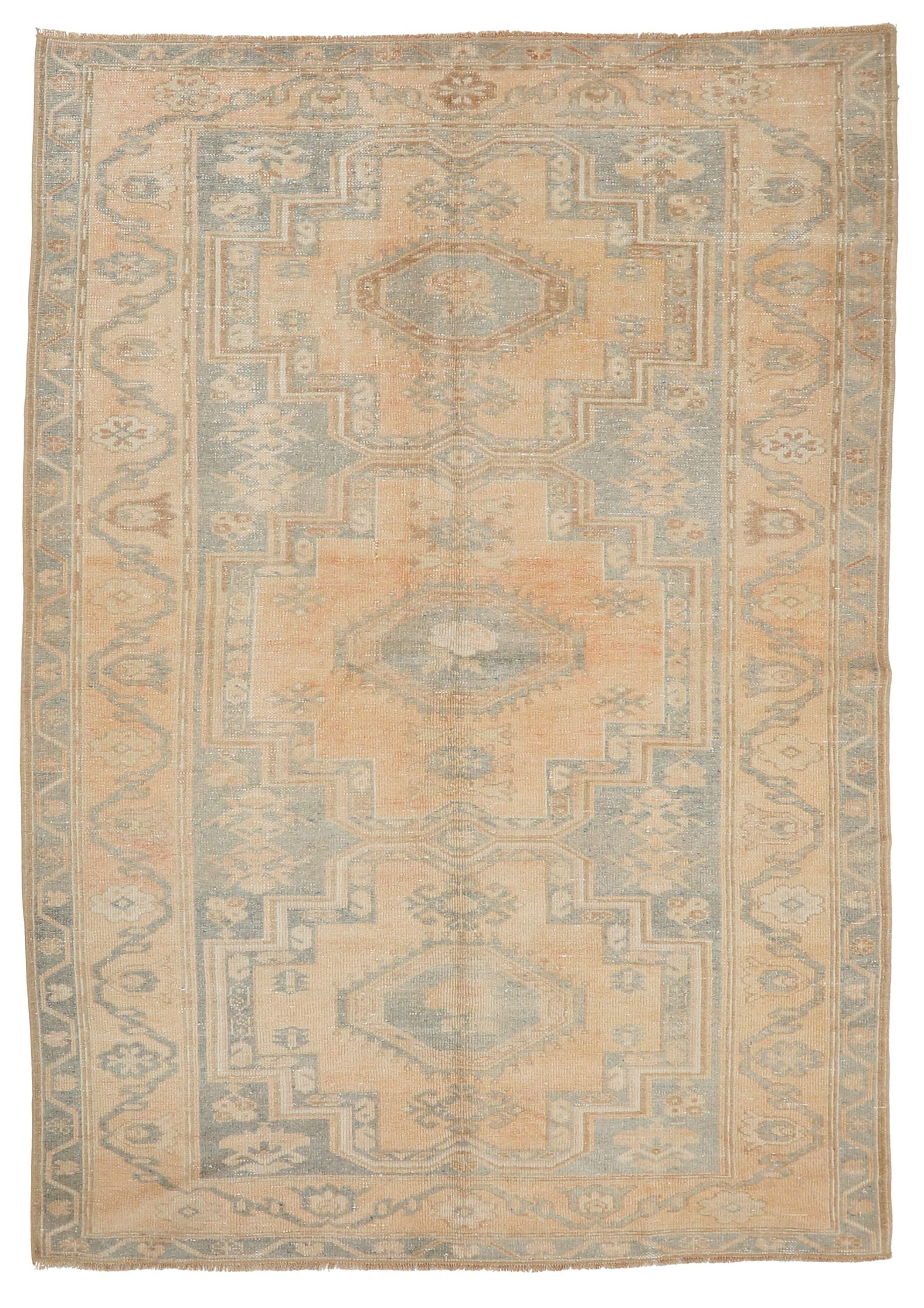 Vintage Washed Out Wool Rug - 4`10'' x 8`2''