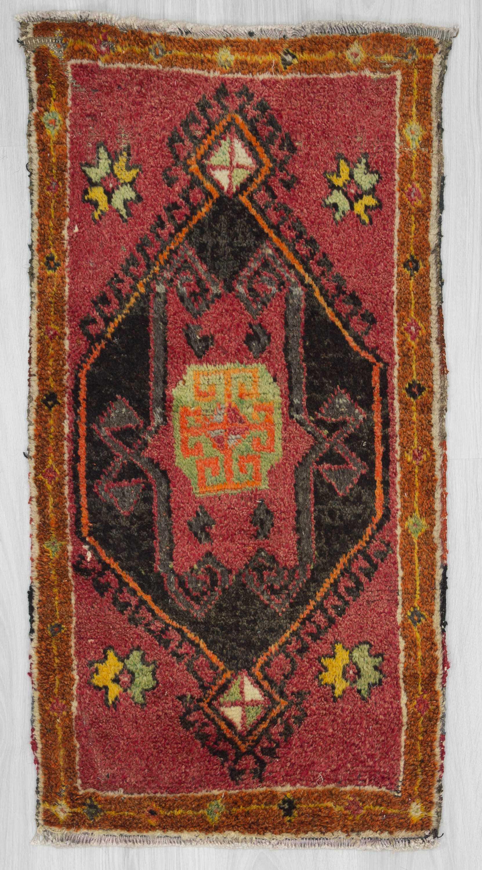 Vintage mini Turkish rug / Door mat