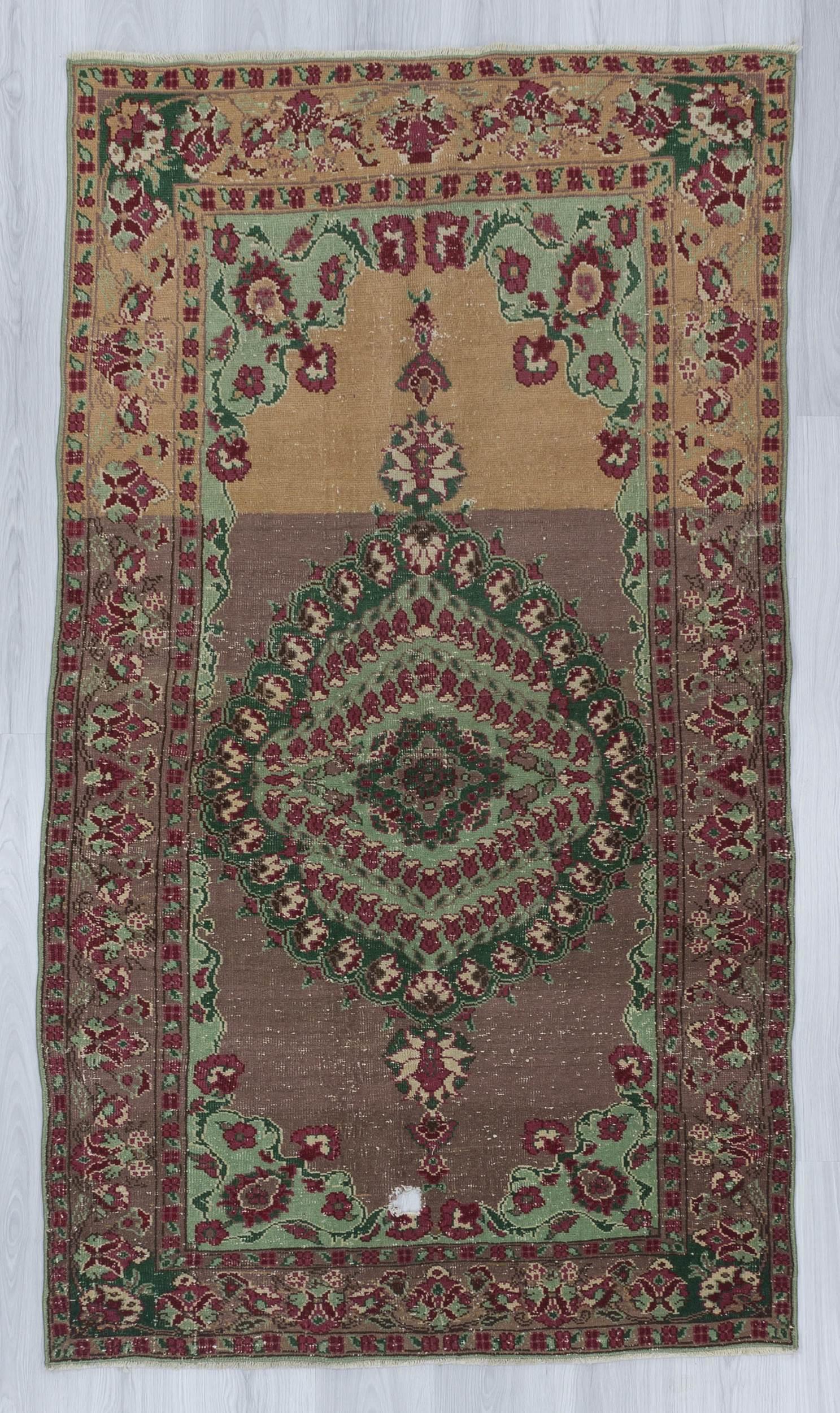 Vintage decorative Turkish Oushak rug