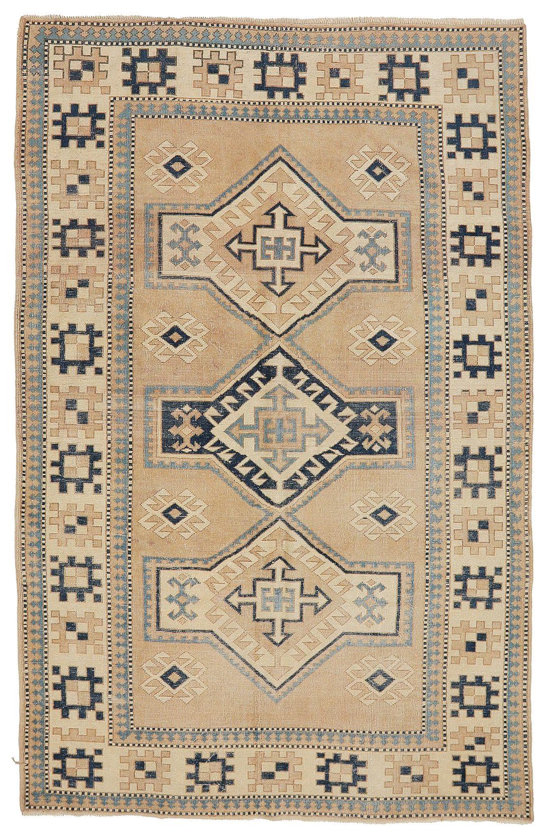 Vintage Washed Out Wool Rug - 6`7'' x 9`8''