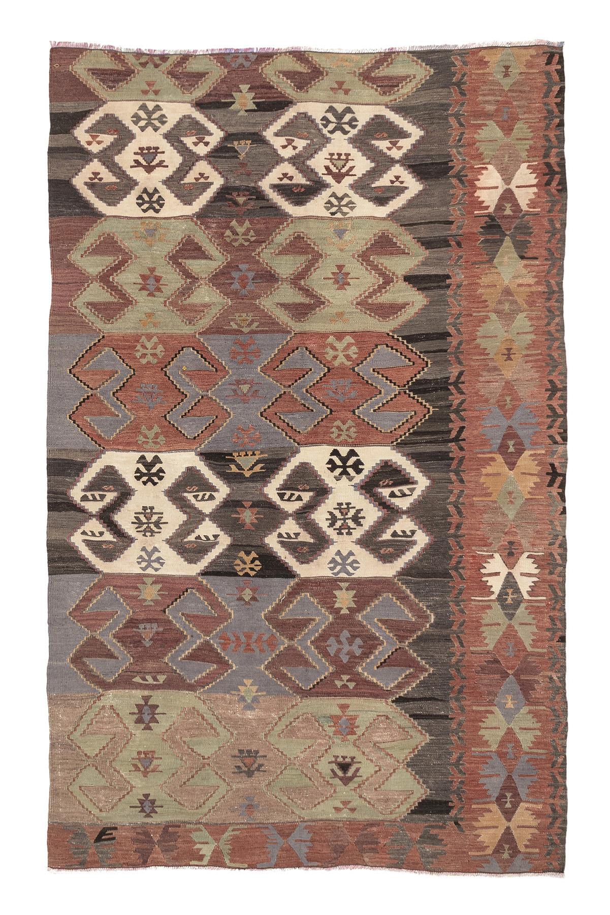 Kars kilim rug