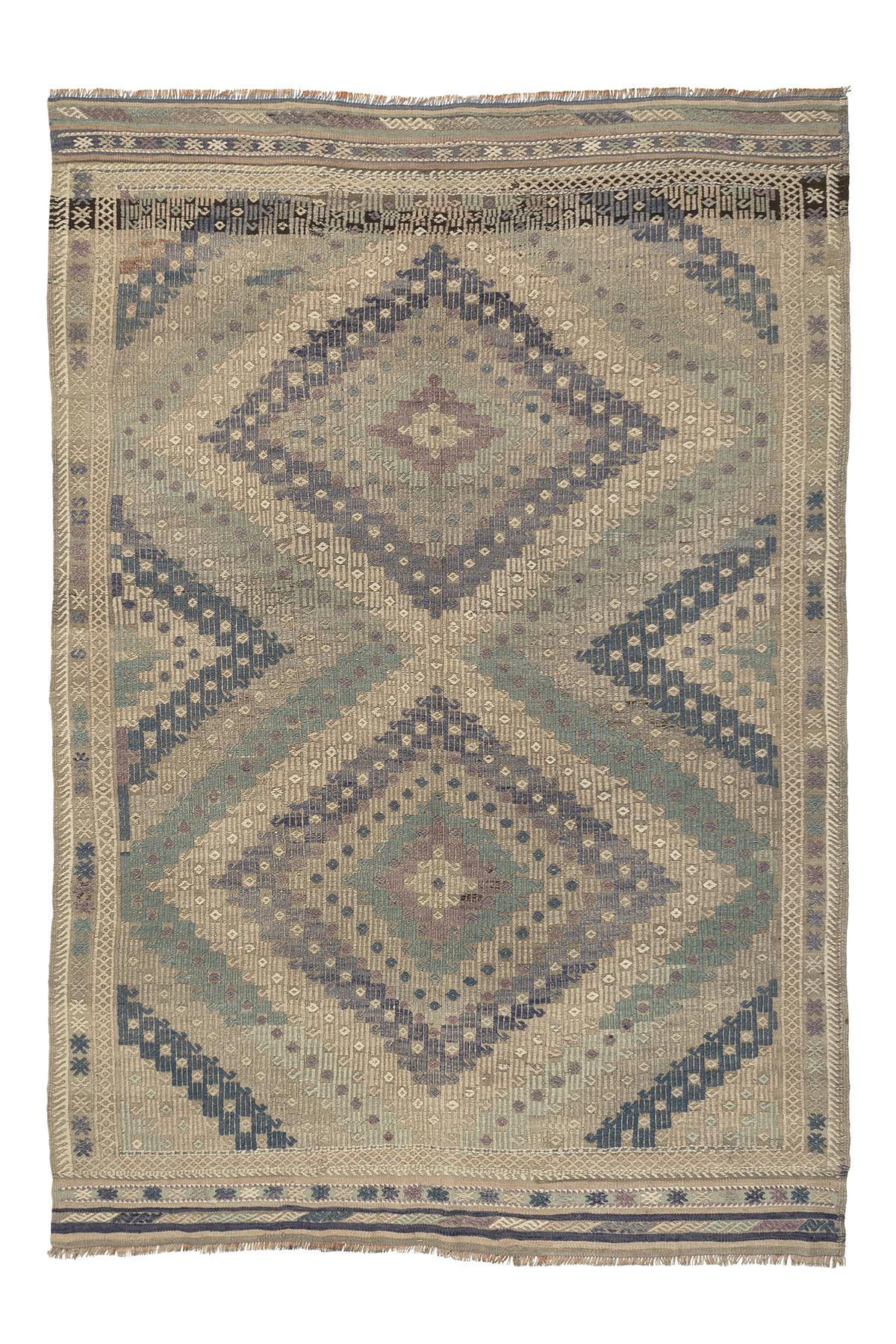 Kars kilim rug