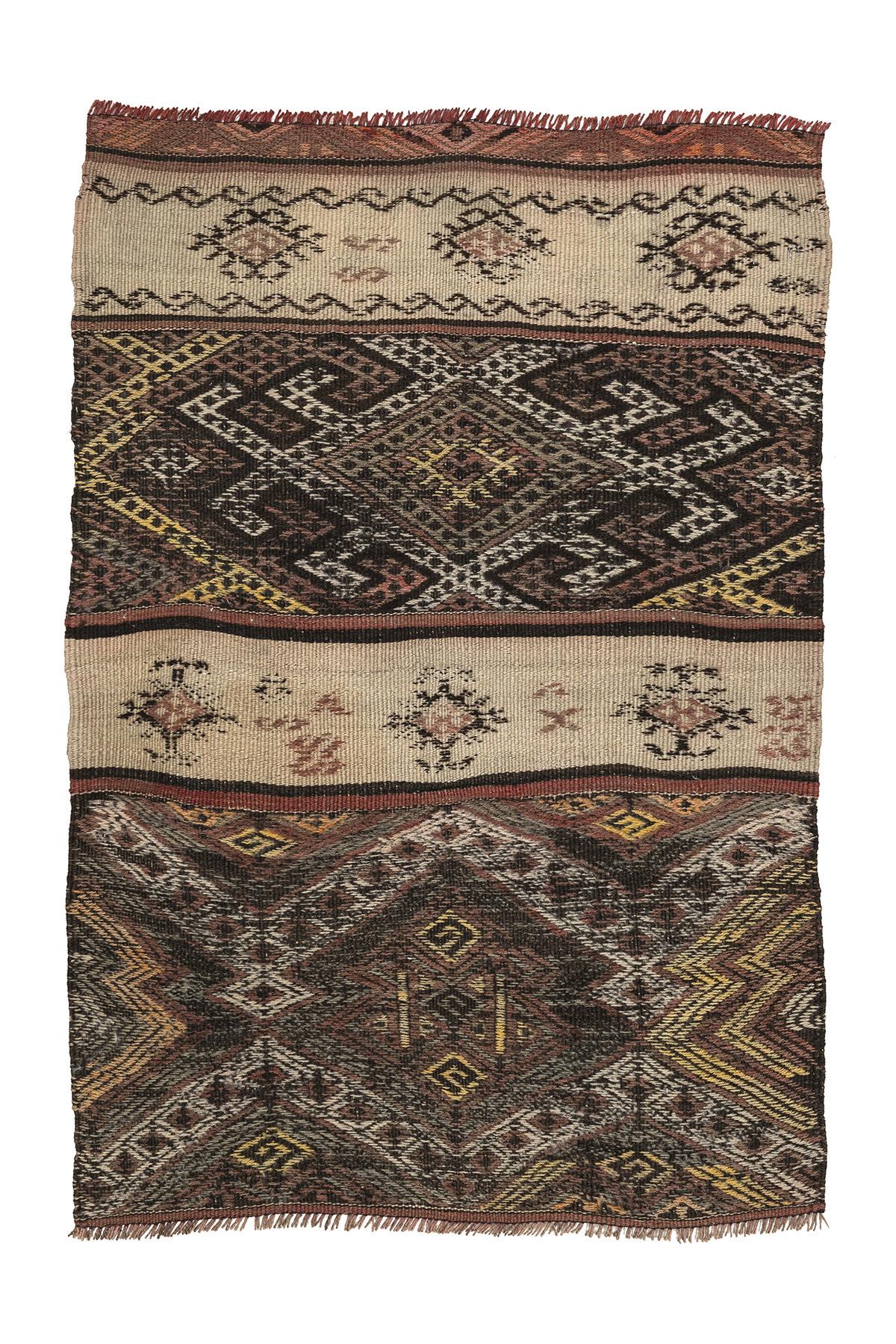 Kars kilim rug