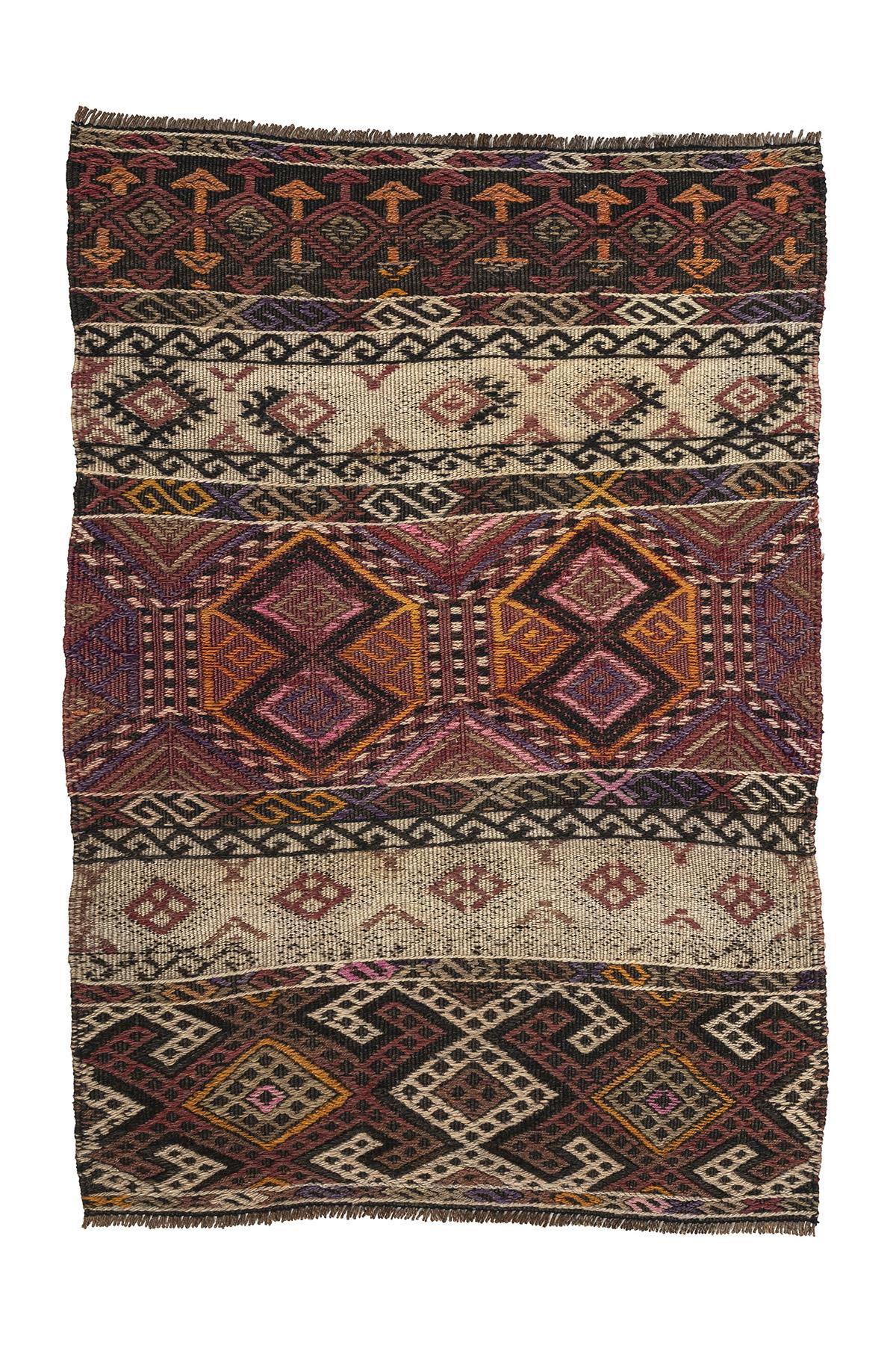 Kars kilim rug