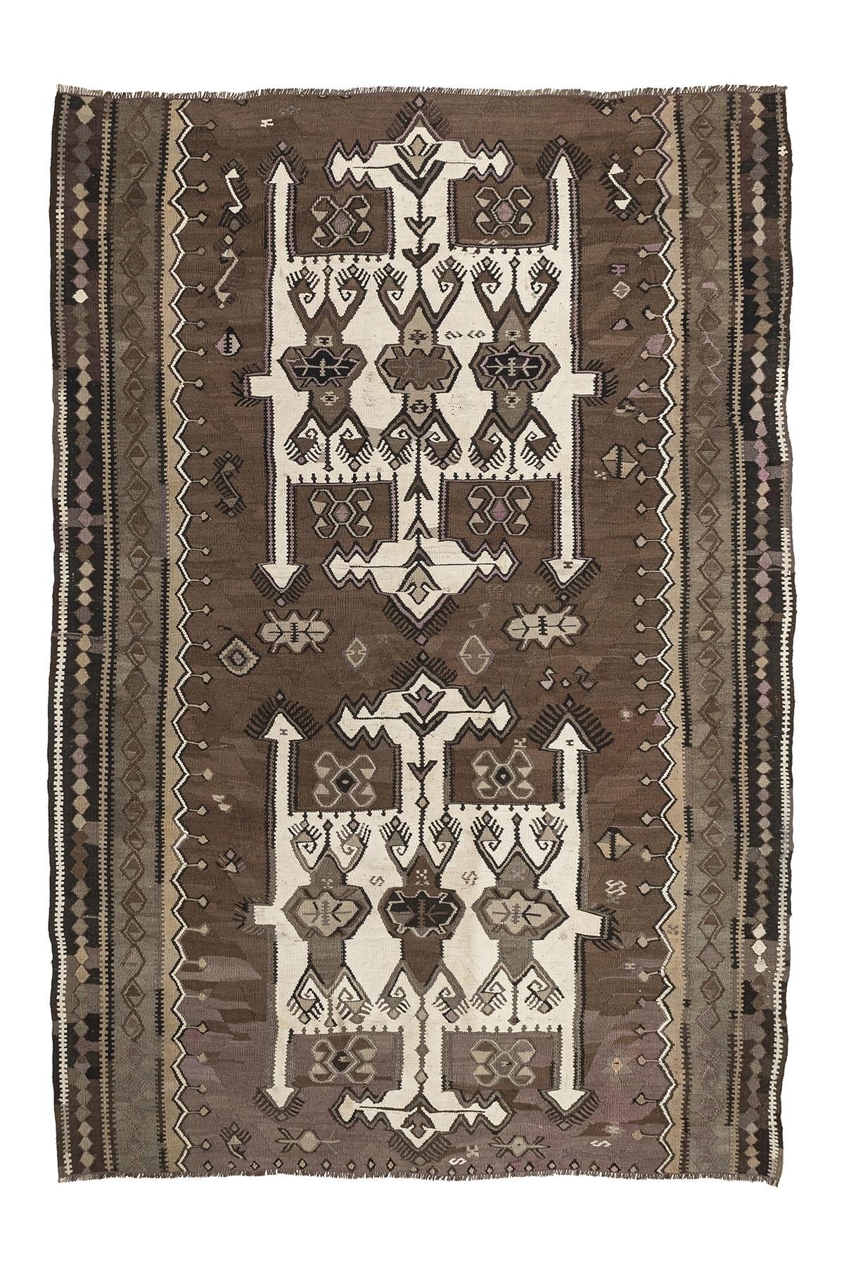 Kars kilim rug