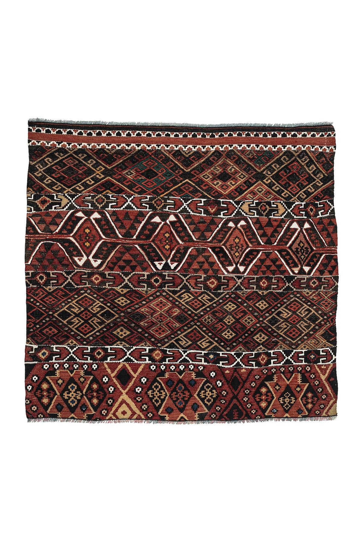 Kars kilim rug