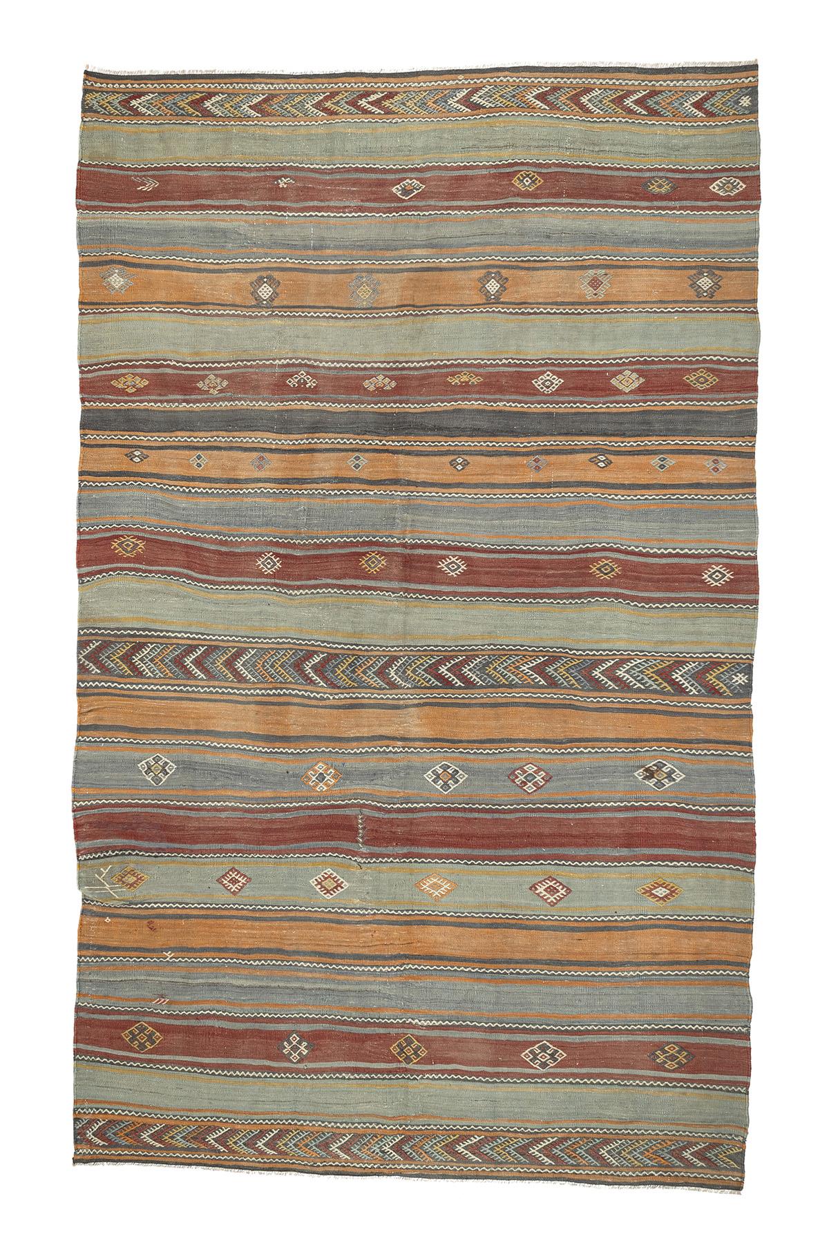 Kars kilim rug