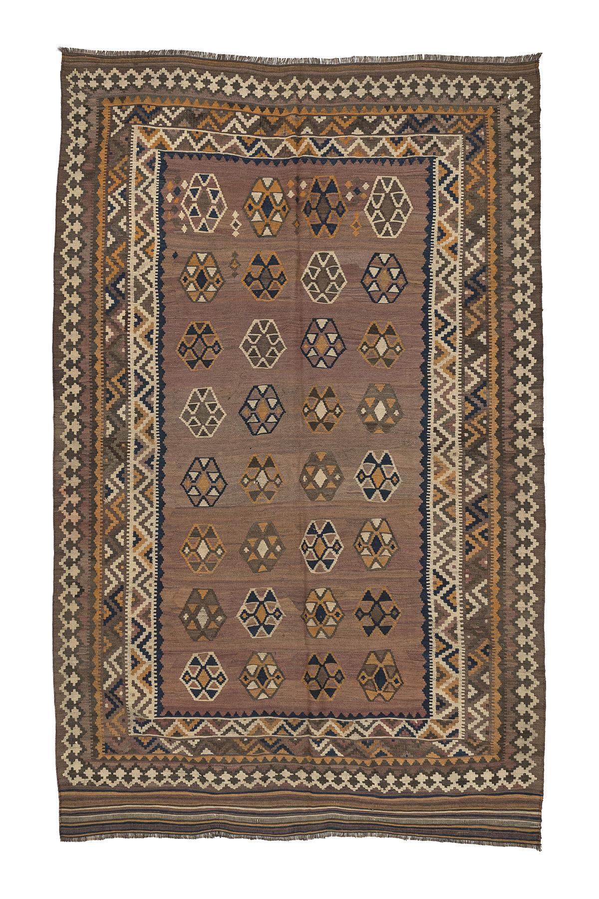 Kars kilim rug