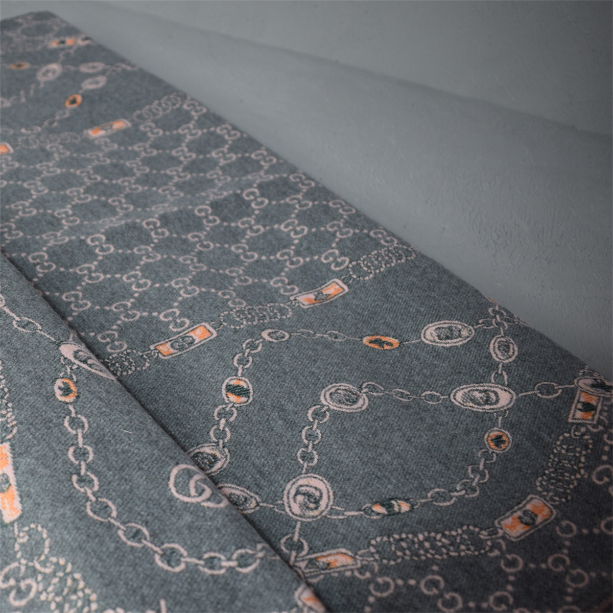 Desenli Kadın Omuz Şalı