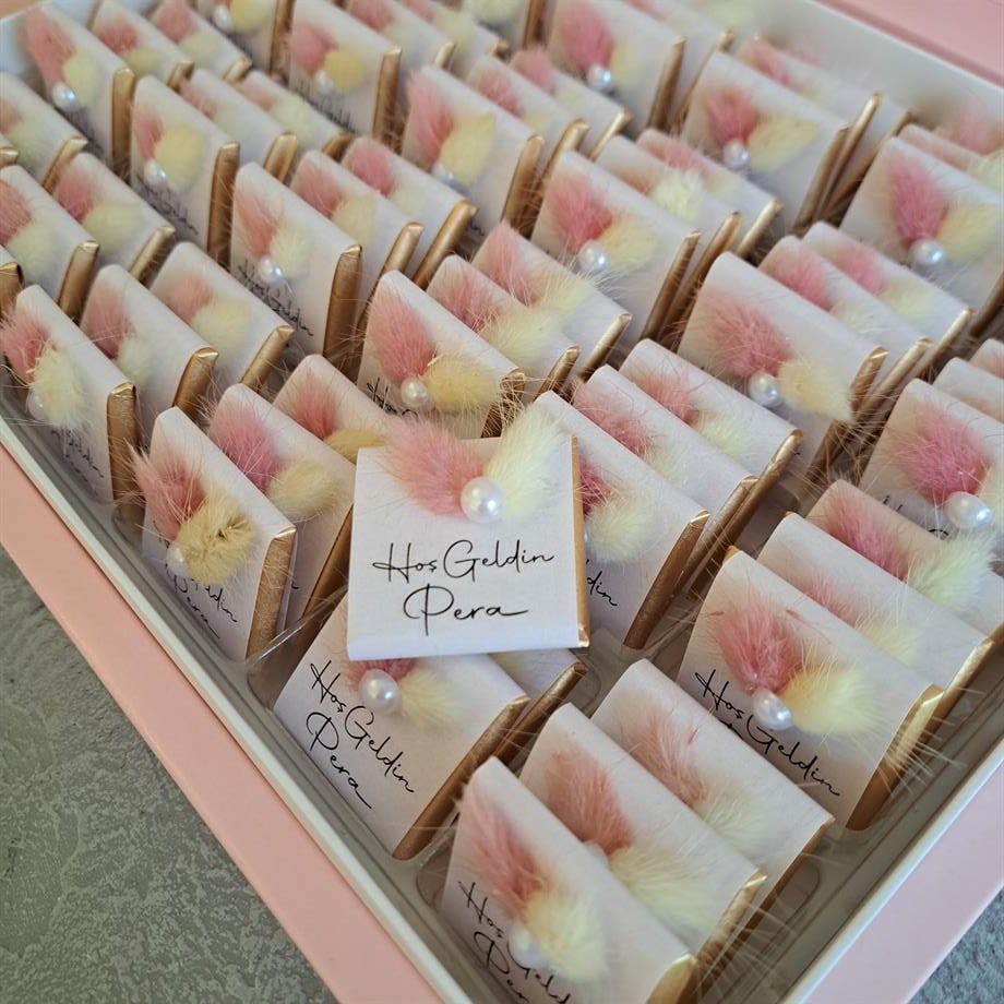 Bebek Kapı Süsü ve Çikolata