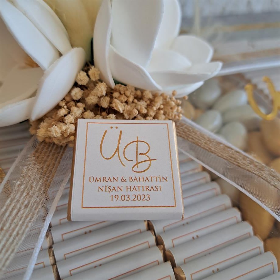 Çiçek Süslemeli Cam Kutu