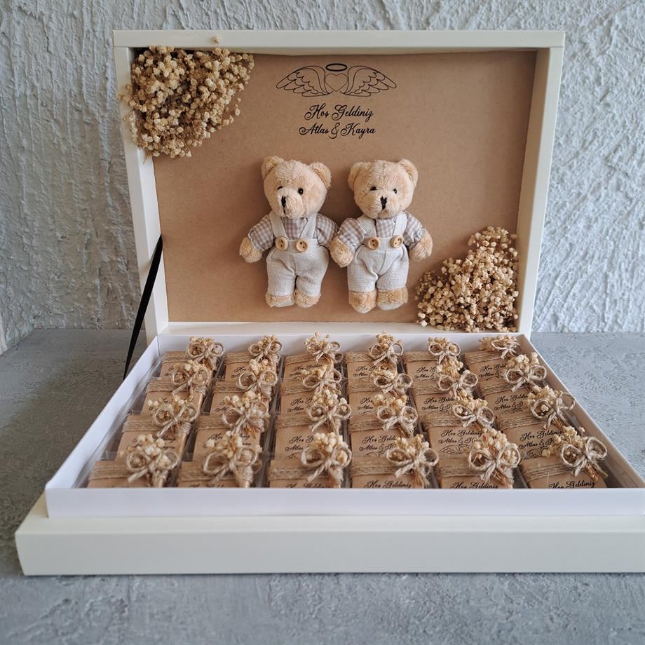 Çiçekli İkiz Bebek Çikolatası