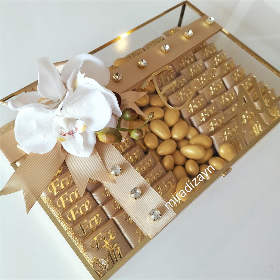 Orkide Süslemeli Çikolata