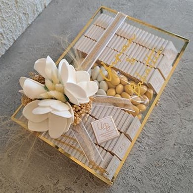 Çiçek Süslemeli Cam Kutu