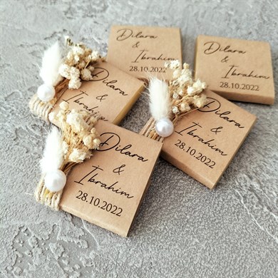 İnci Süslemeli İsteme Çikolatası