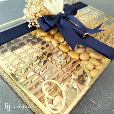 Lacivert Süslemeli Pleksi İsimli Çikolata