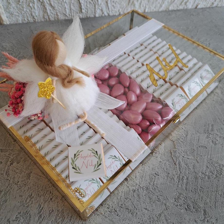 Perili Çiçek Süslemeli Cam Kutu