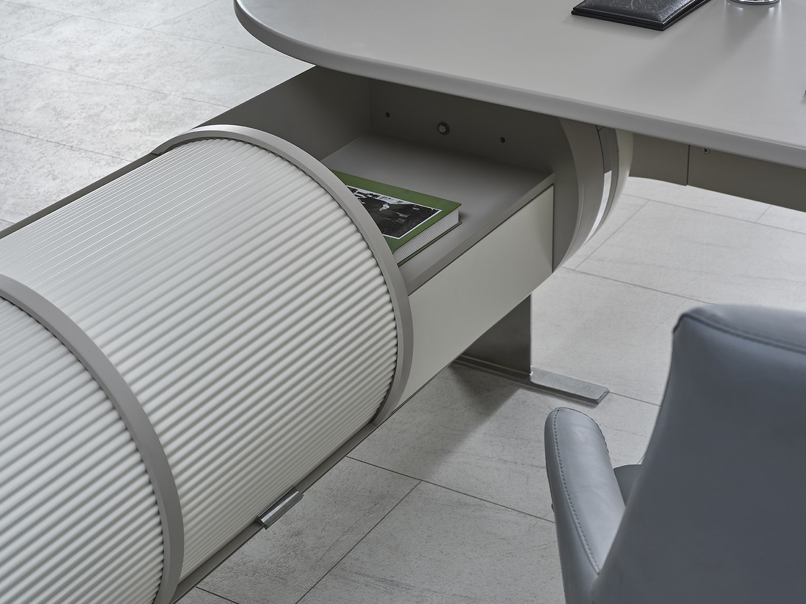 Genesis Bej VIP Ahşap Makam Takımı – Modern Premium Yönetici Ofis Mobilyası