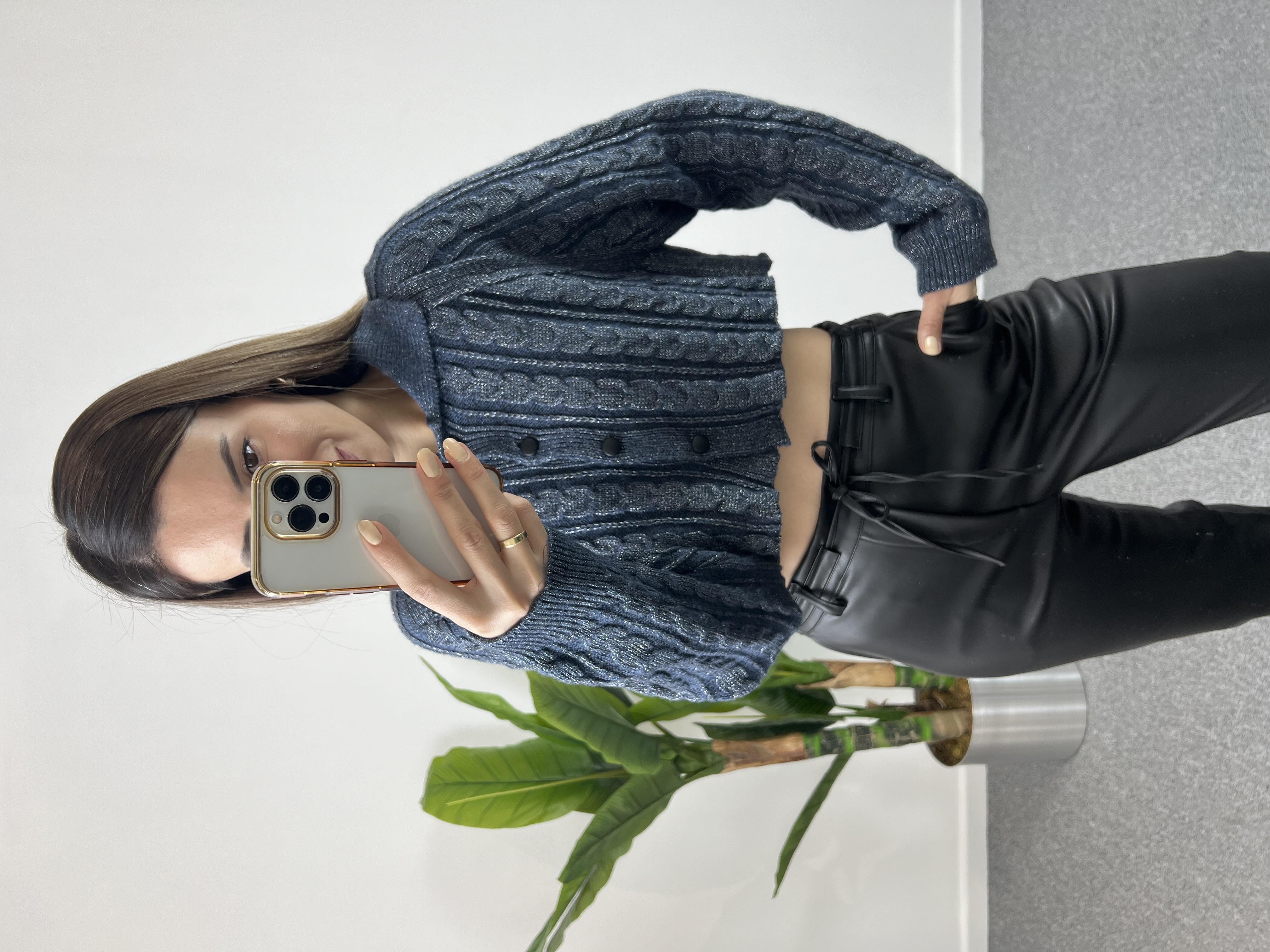  Dilvin Polo Yaka Düğmeli Simli Crop Lacivert Hırka