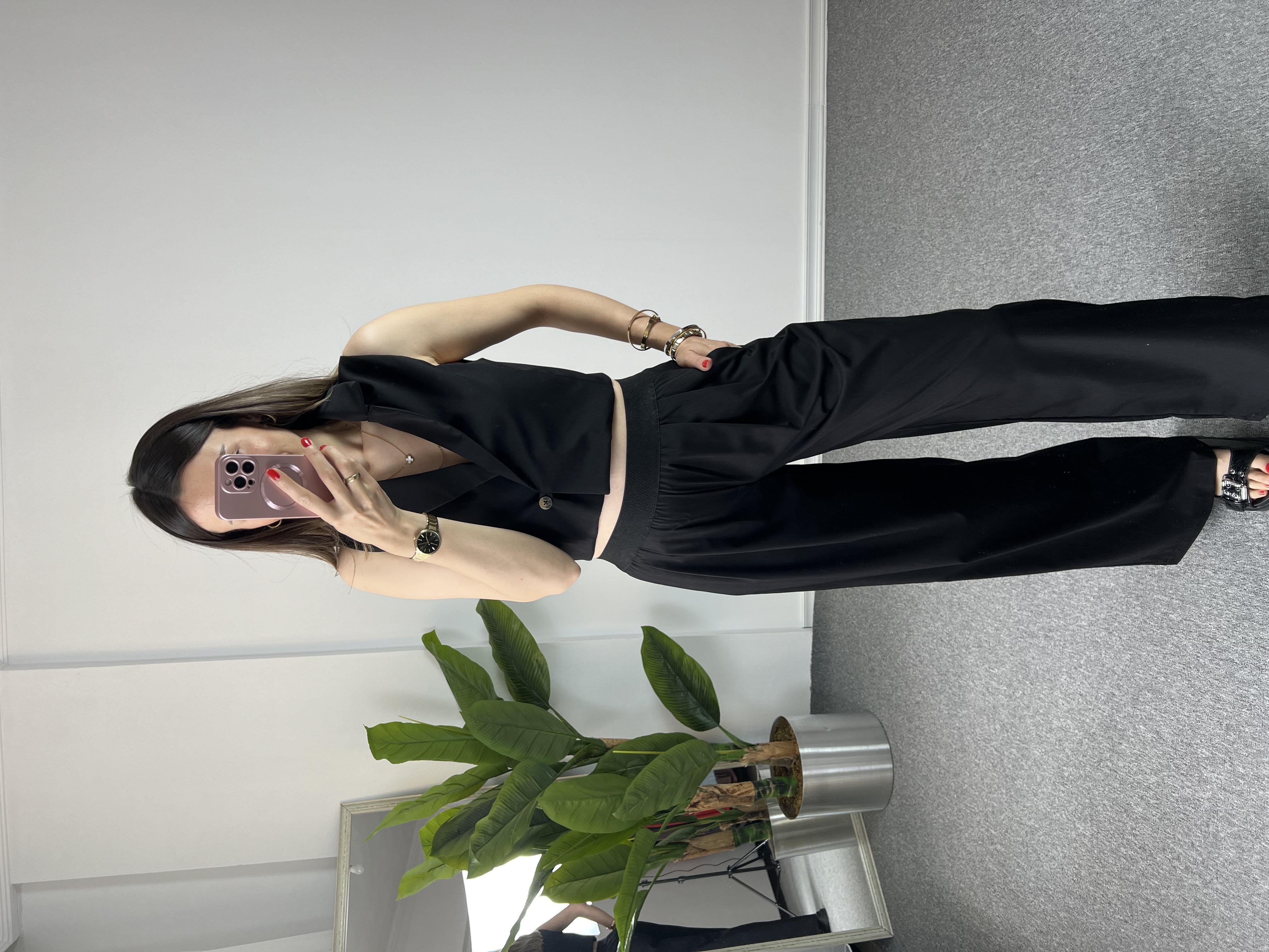 Beli Lastikli Siyah Yelekli Takım 