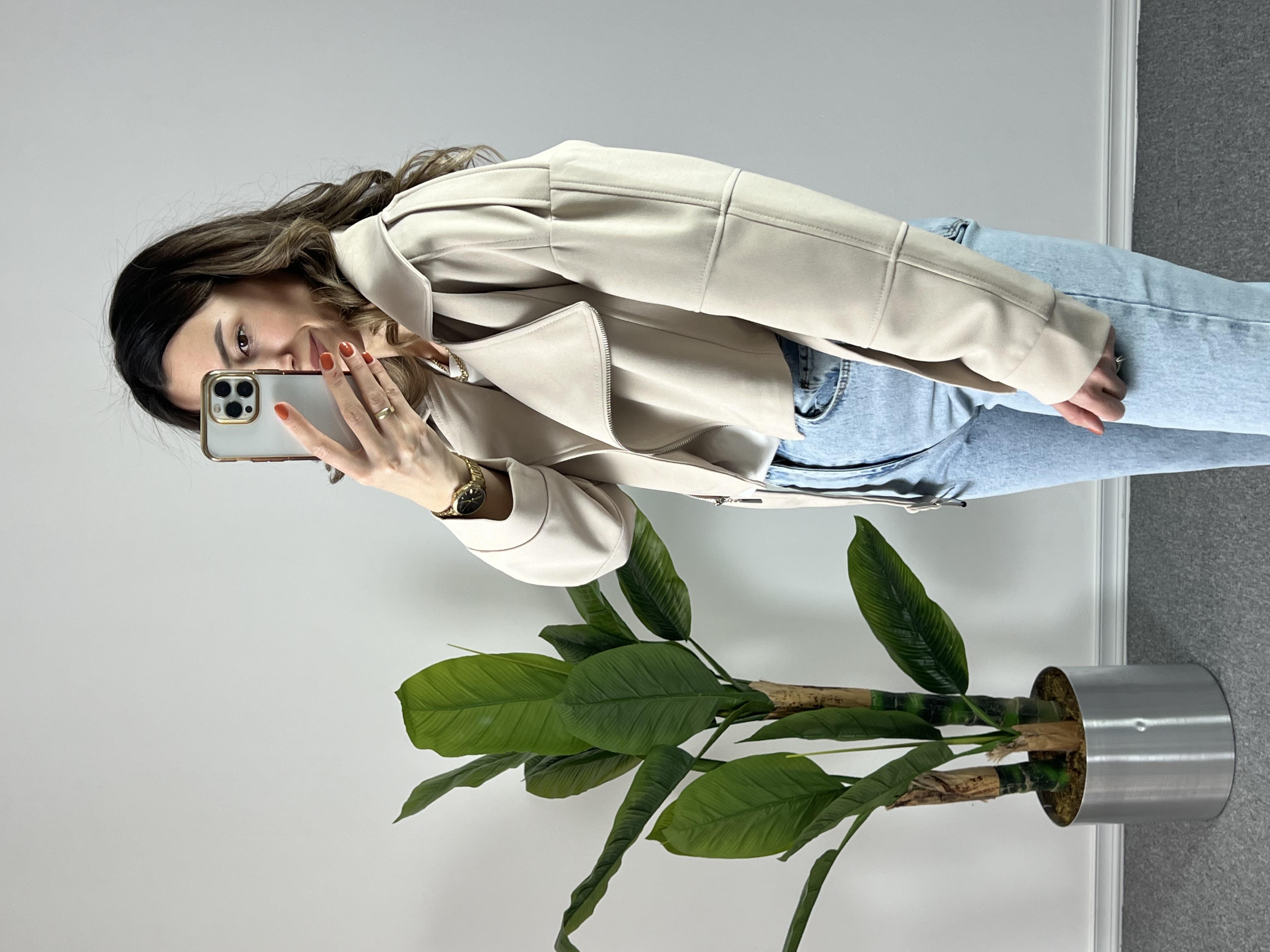 Çapraz Fermuarlı Krem Bomber Ceket