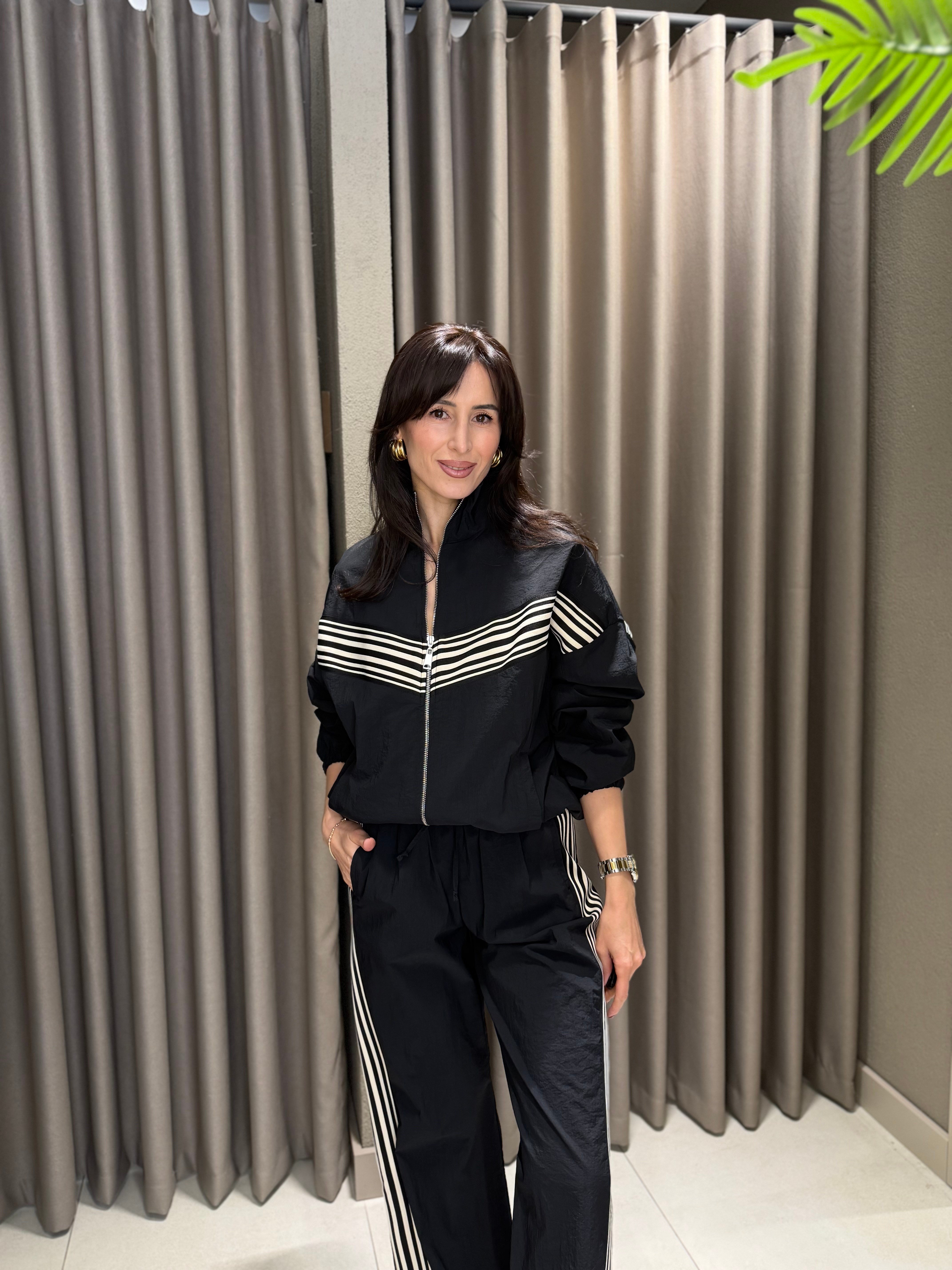 ÇİZGİLİ PARAŞÜT EŞOFMAN TAKIMI SİYAH